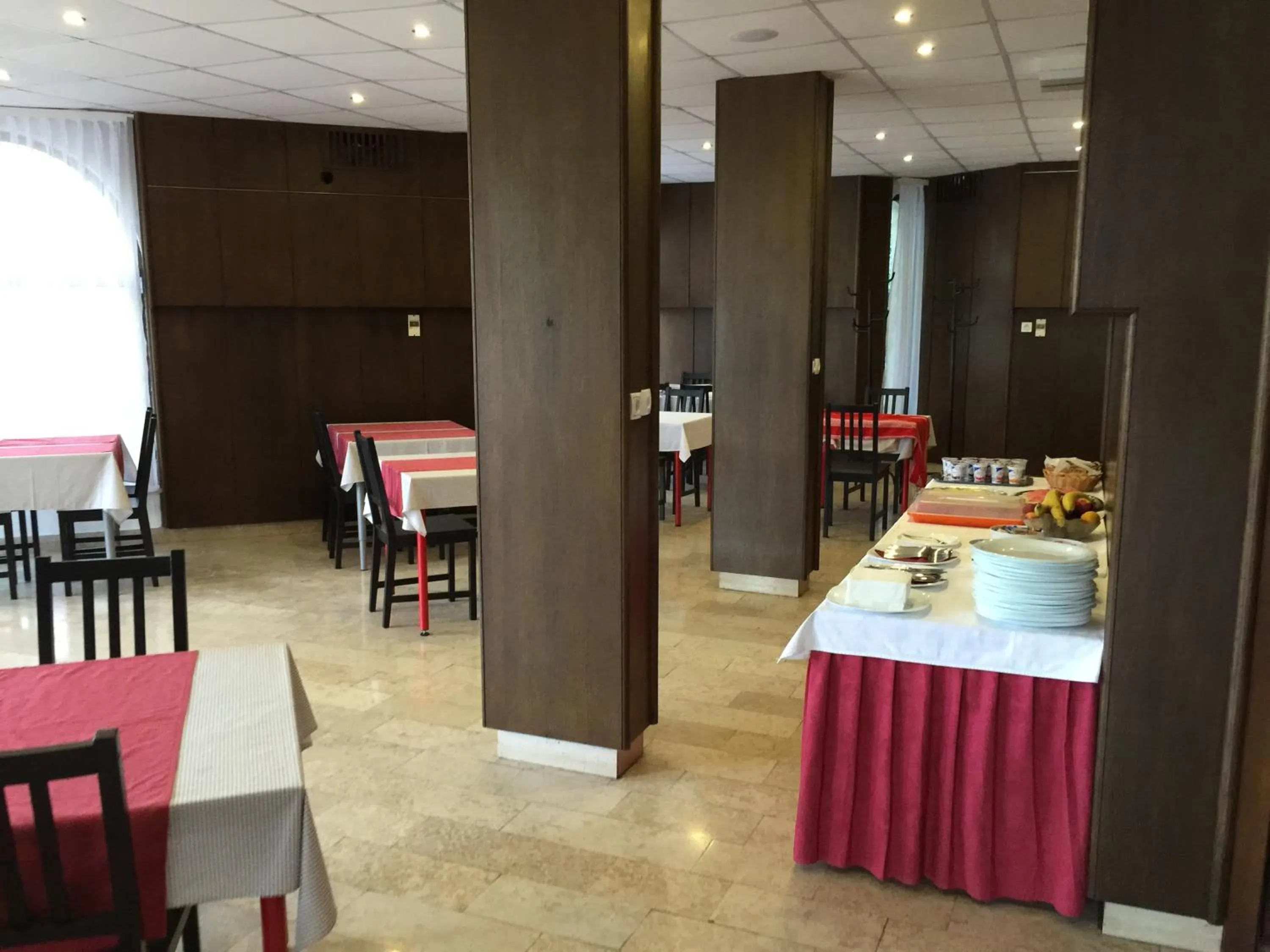 Restaurant/places to eat in Pansion Ruža