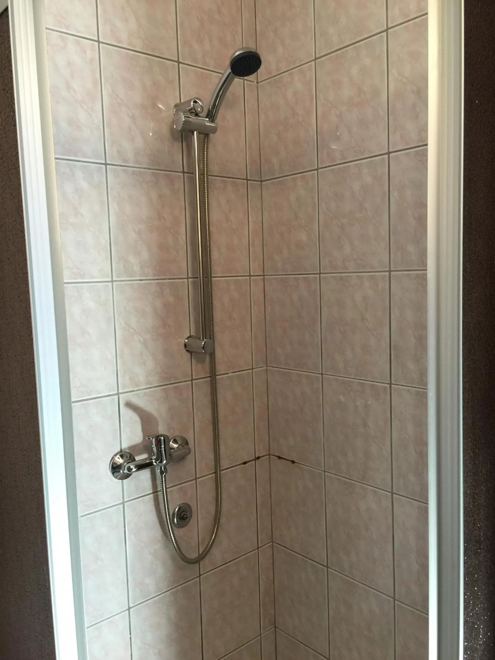 Shower in Pansion Ruža