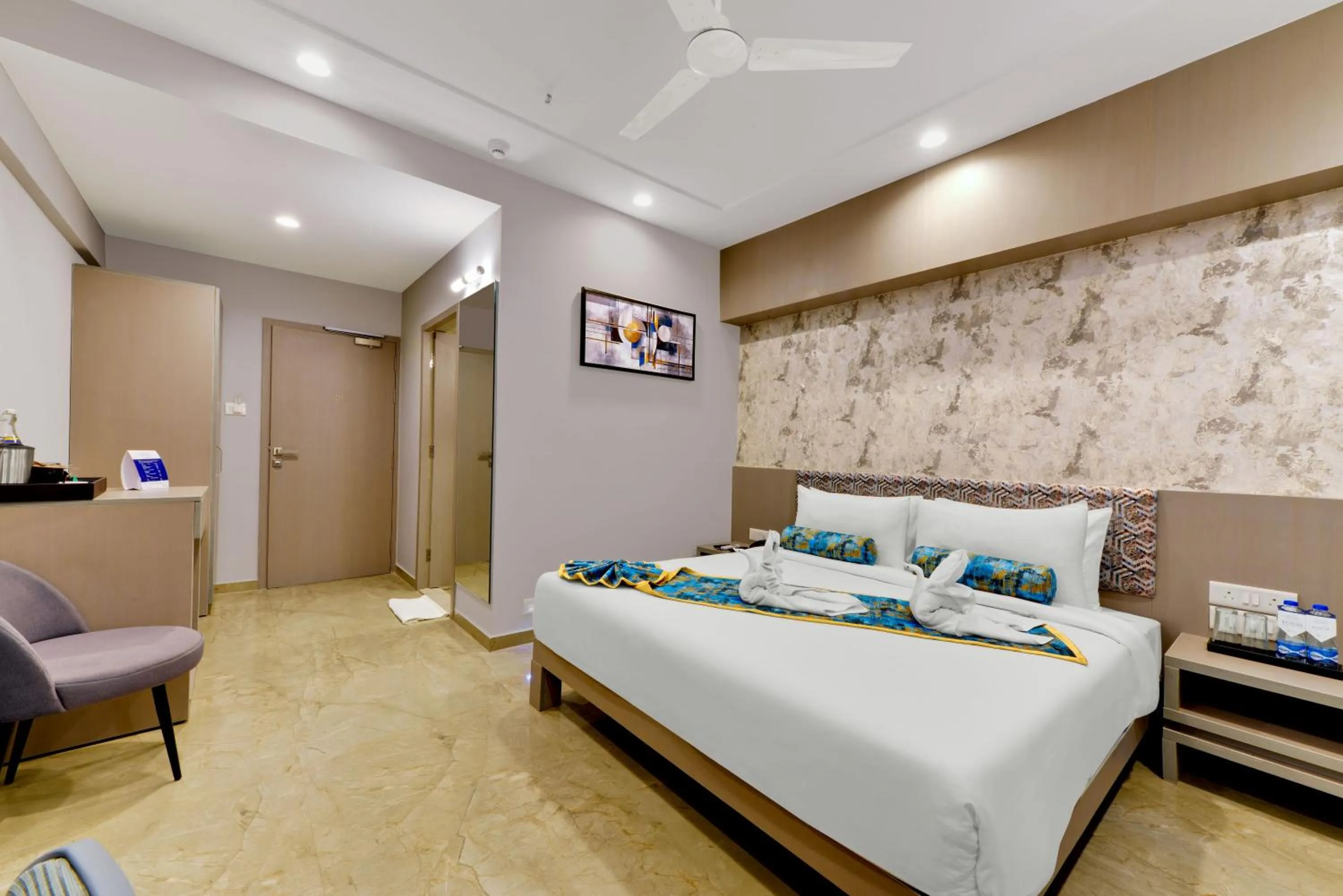 View (from property/room), Bed in Iris Beacon Hotel