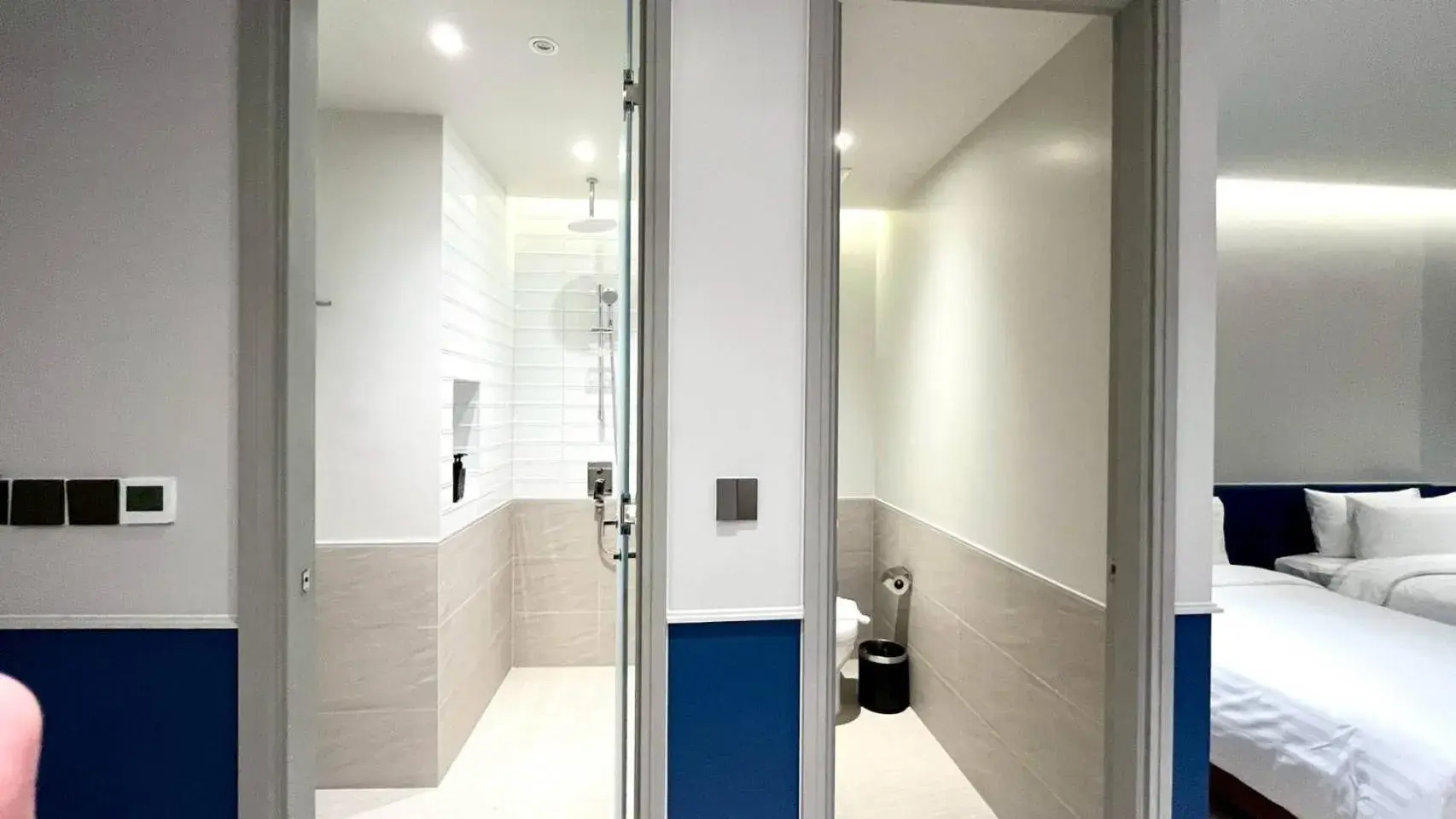 Bathroom, Bed in The Quarter Ramkhamhaeng by UHG Bathroom, Bed in The Quarter Ramkhamhaeng by UHG