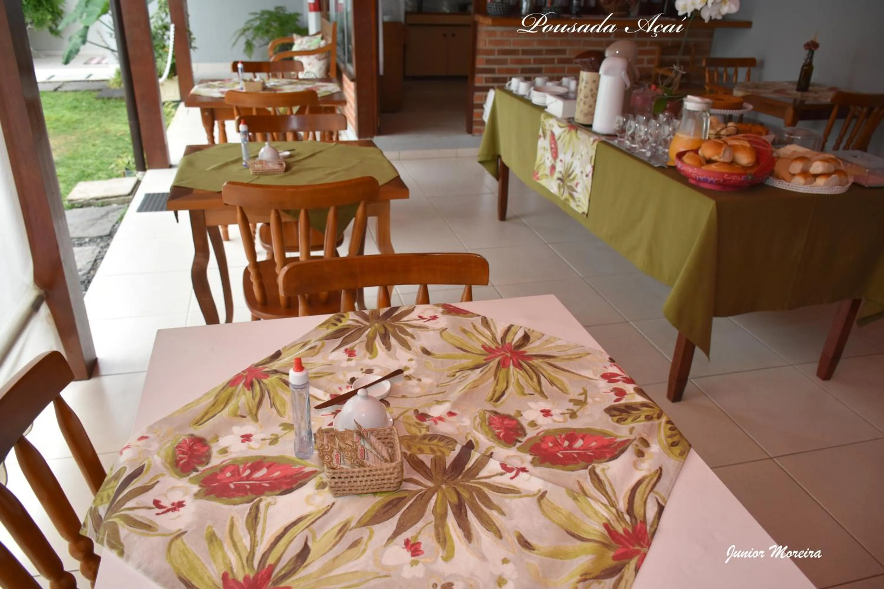 Restaurant/places to eat in Pousada Açai