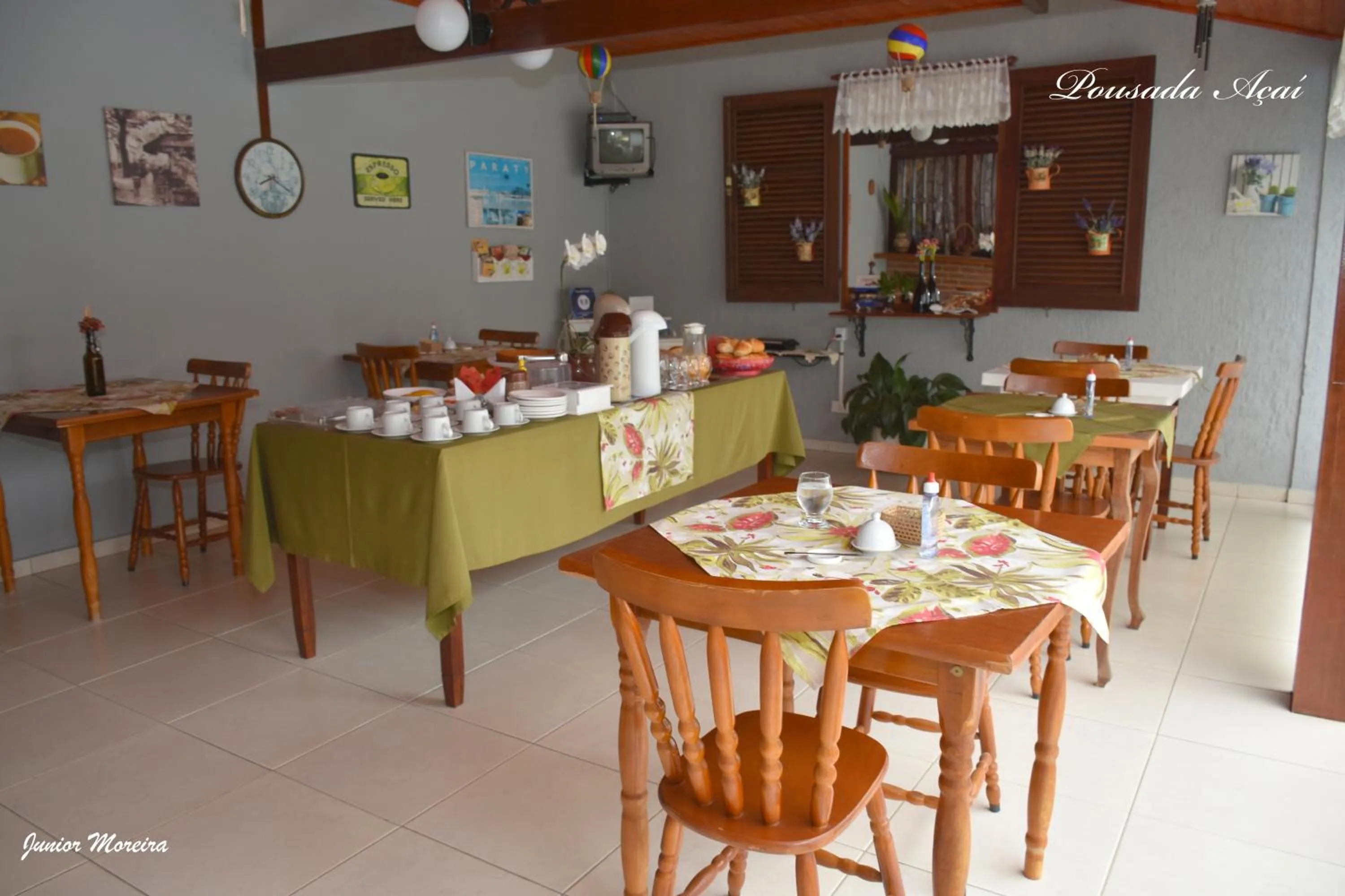 Restaurant/places to eat in Pousada Açai