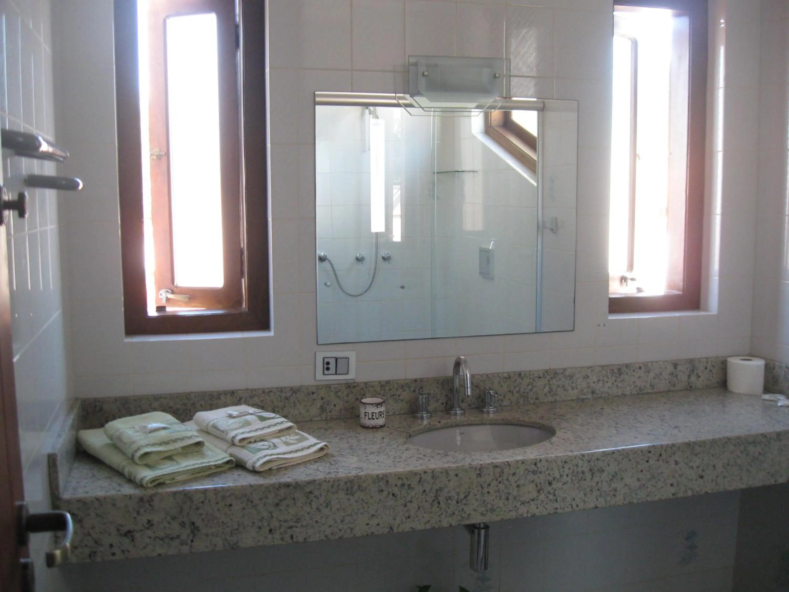 Bathroom in Pousada Açai