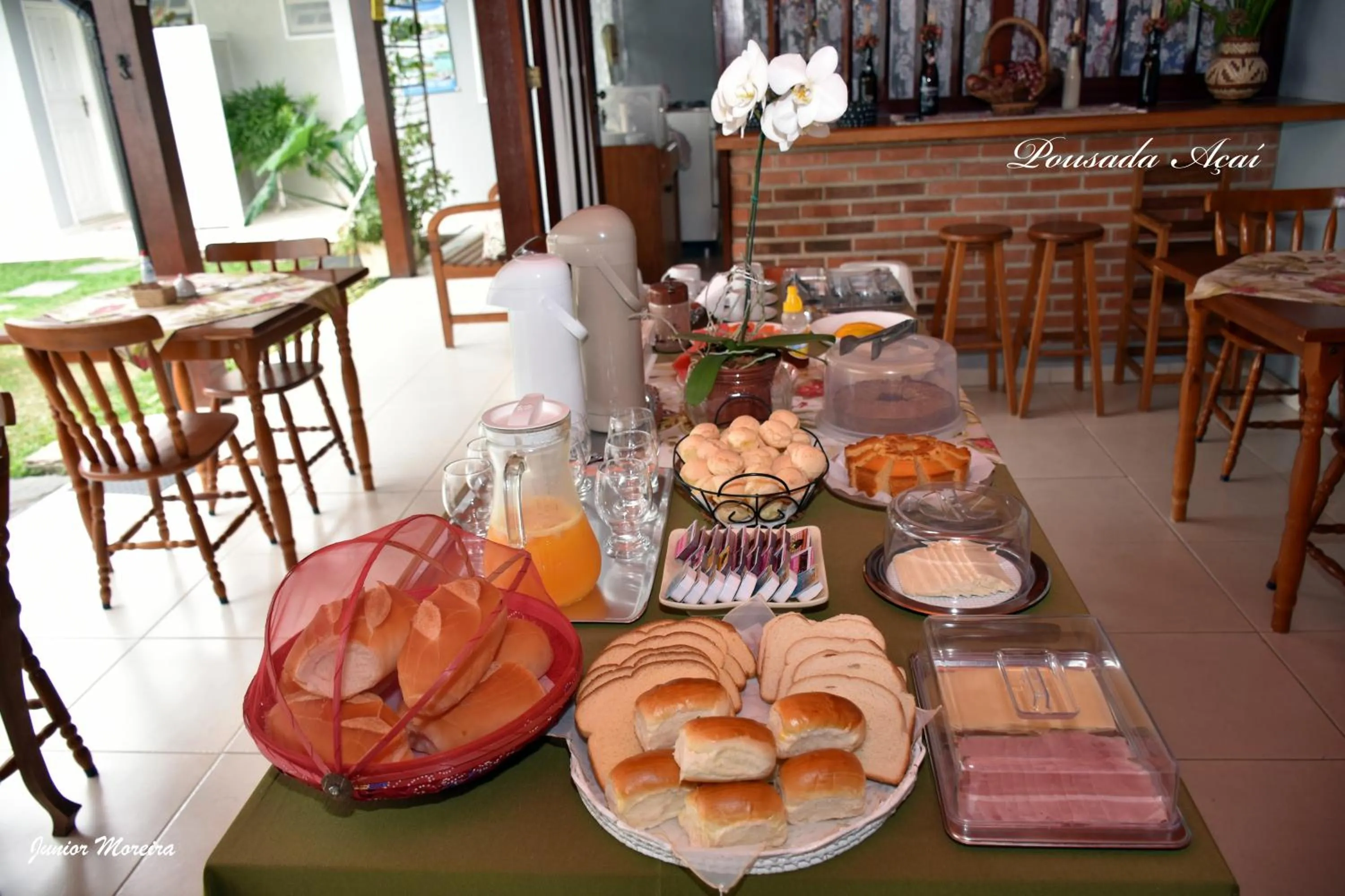 Restaurant/places to eat in Pousada Açai