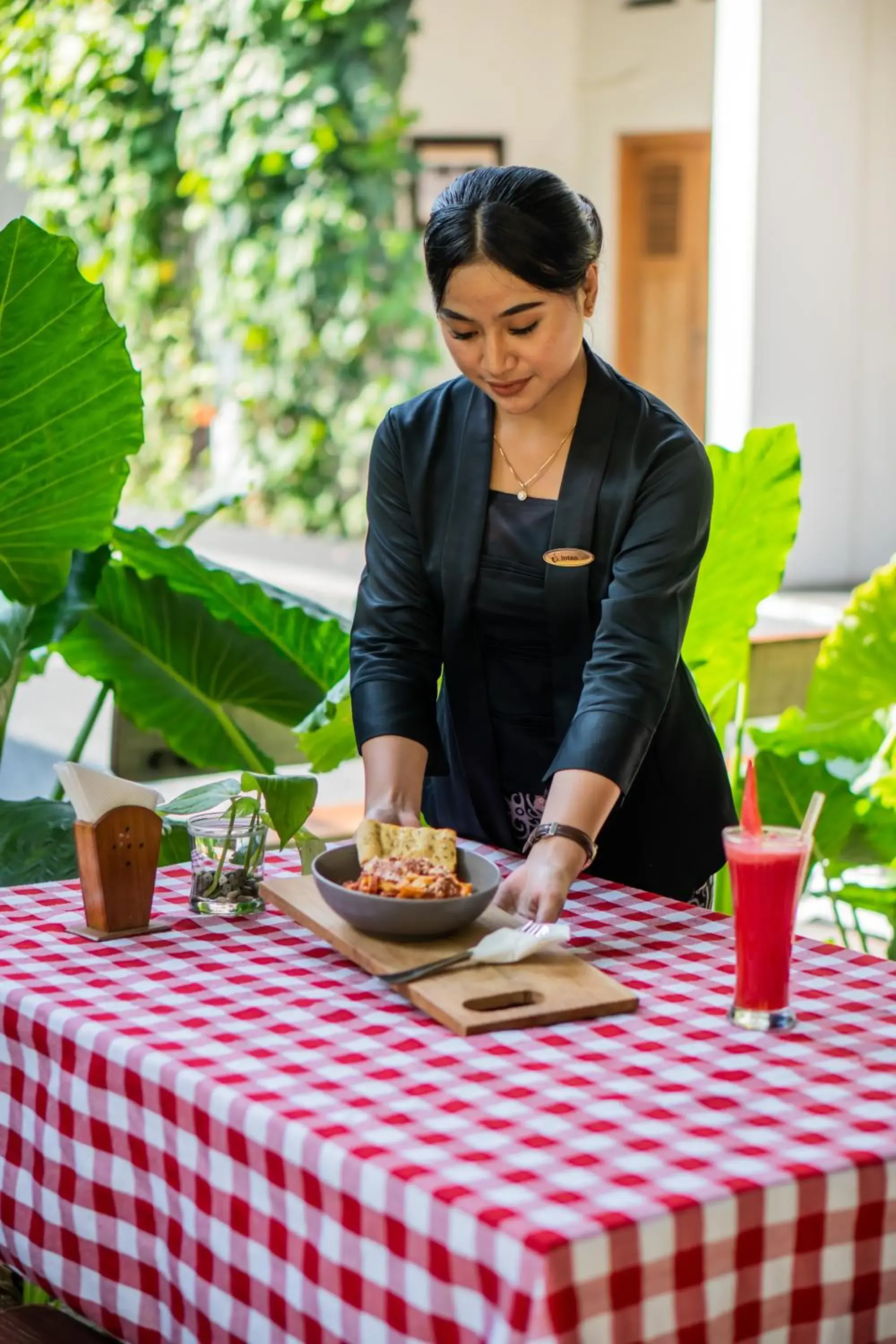 Restaurant/places to eat in Hotel Blambangan Restaurant/places to eat in Hotel Blambangan