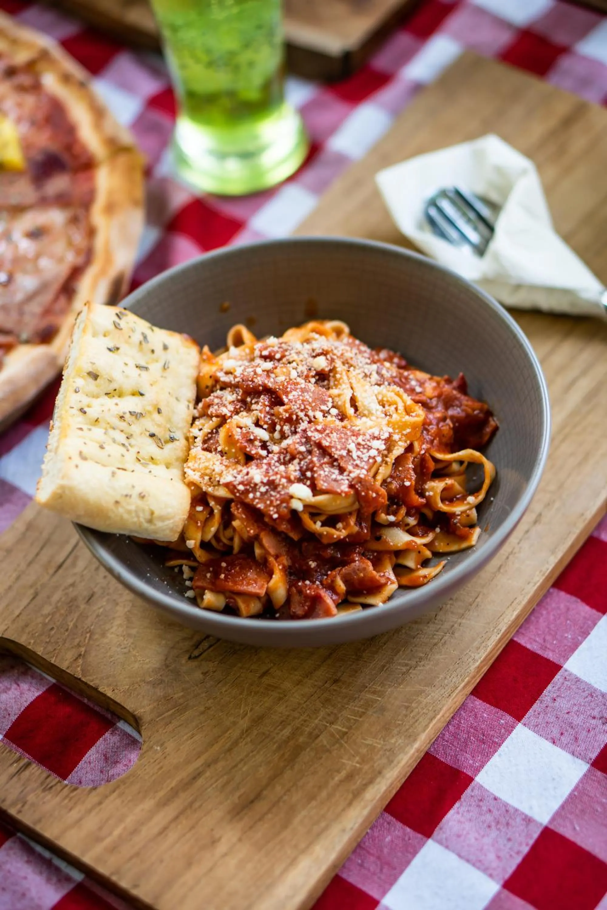 Restaurant/places to eat in Hotel Blambangan