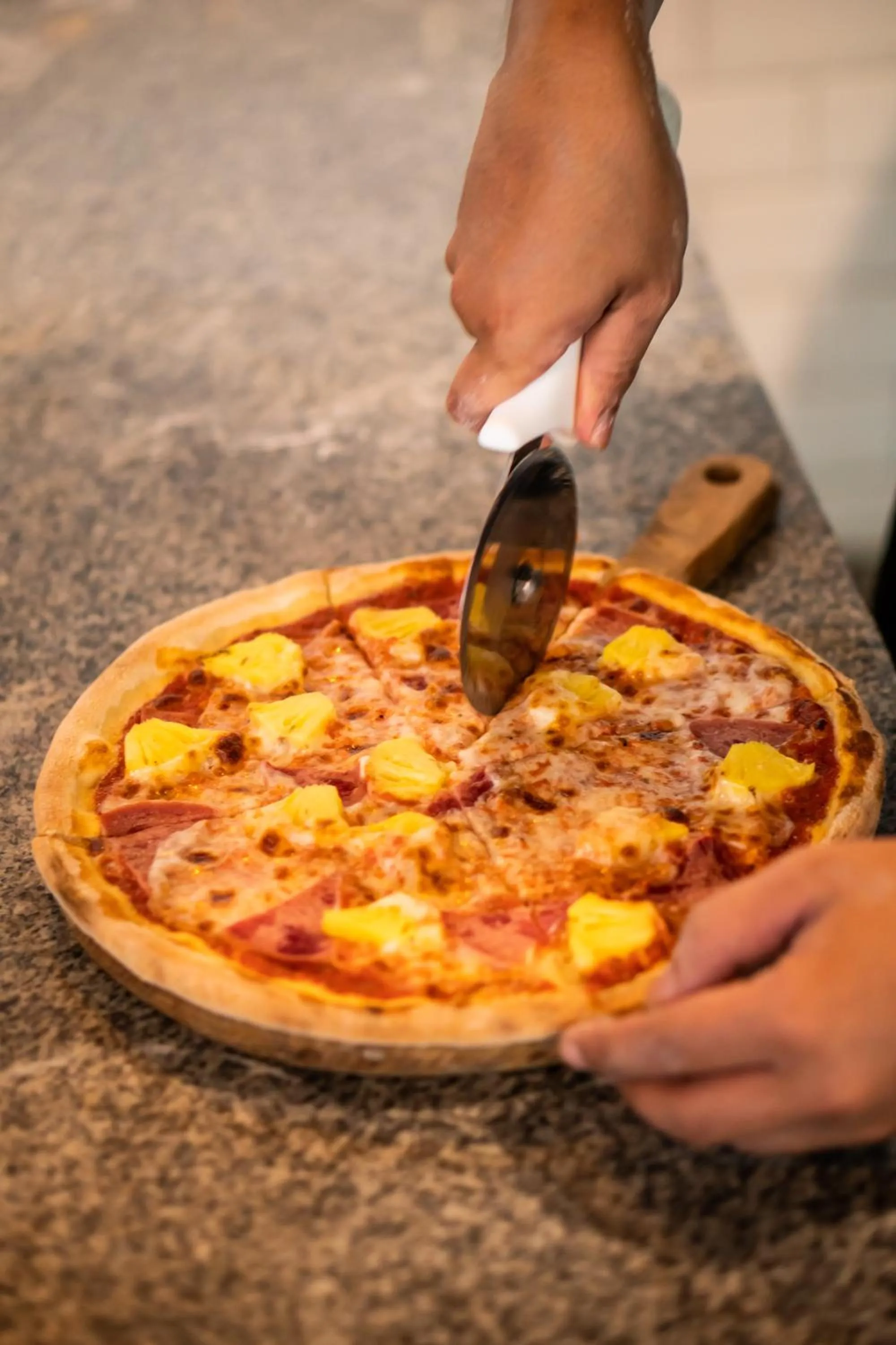 Restaurant/places to eat in Hotel Blambangan