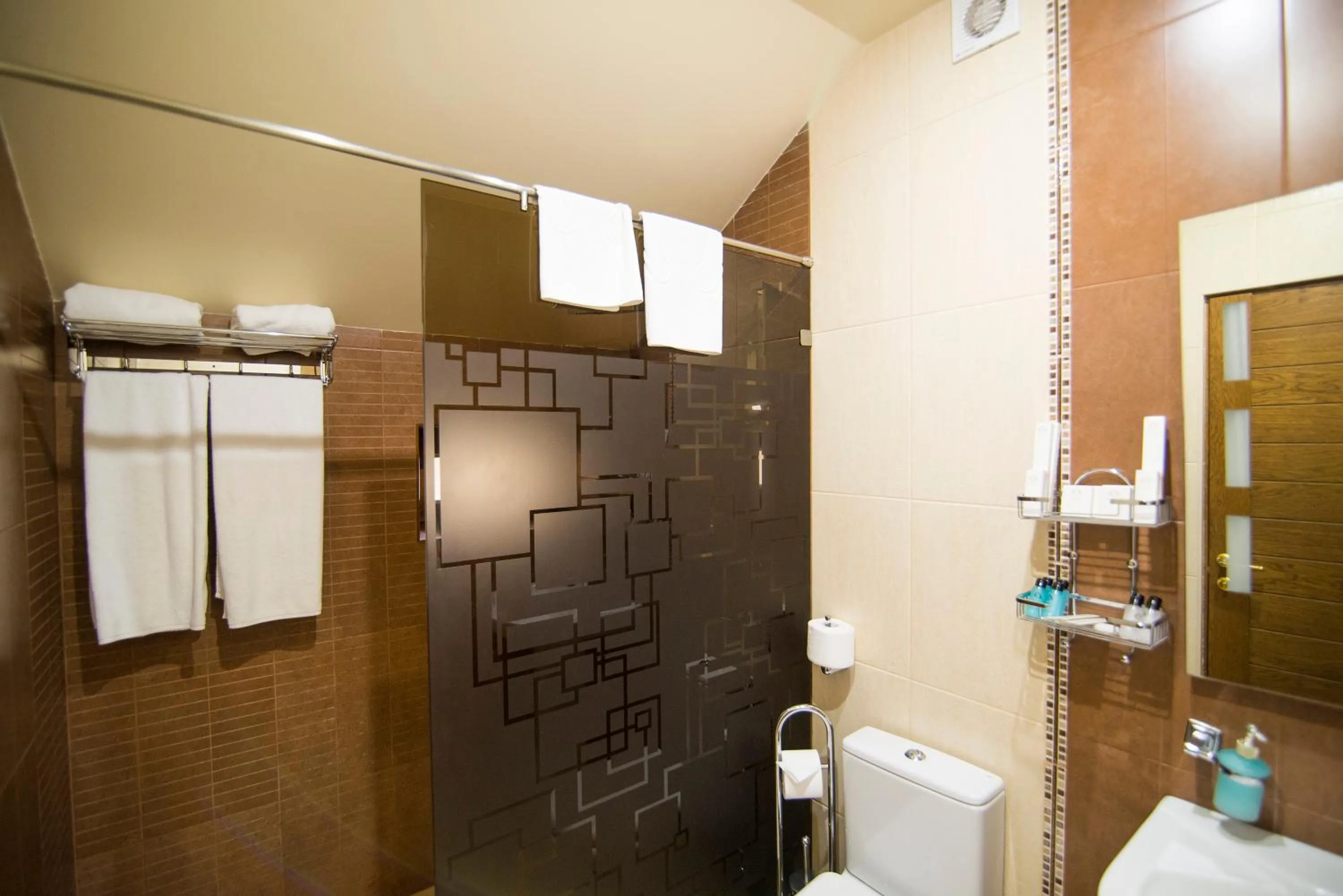 Toilet in Elegant Hotel & Resort