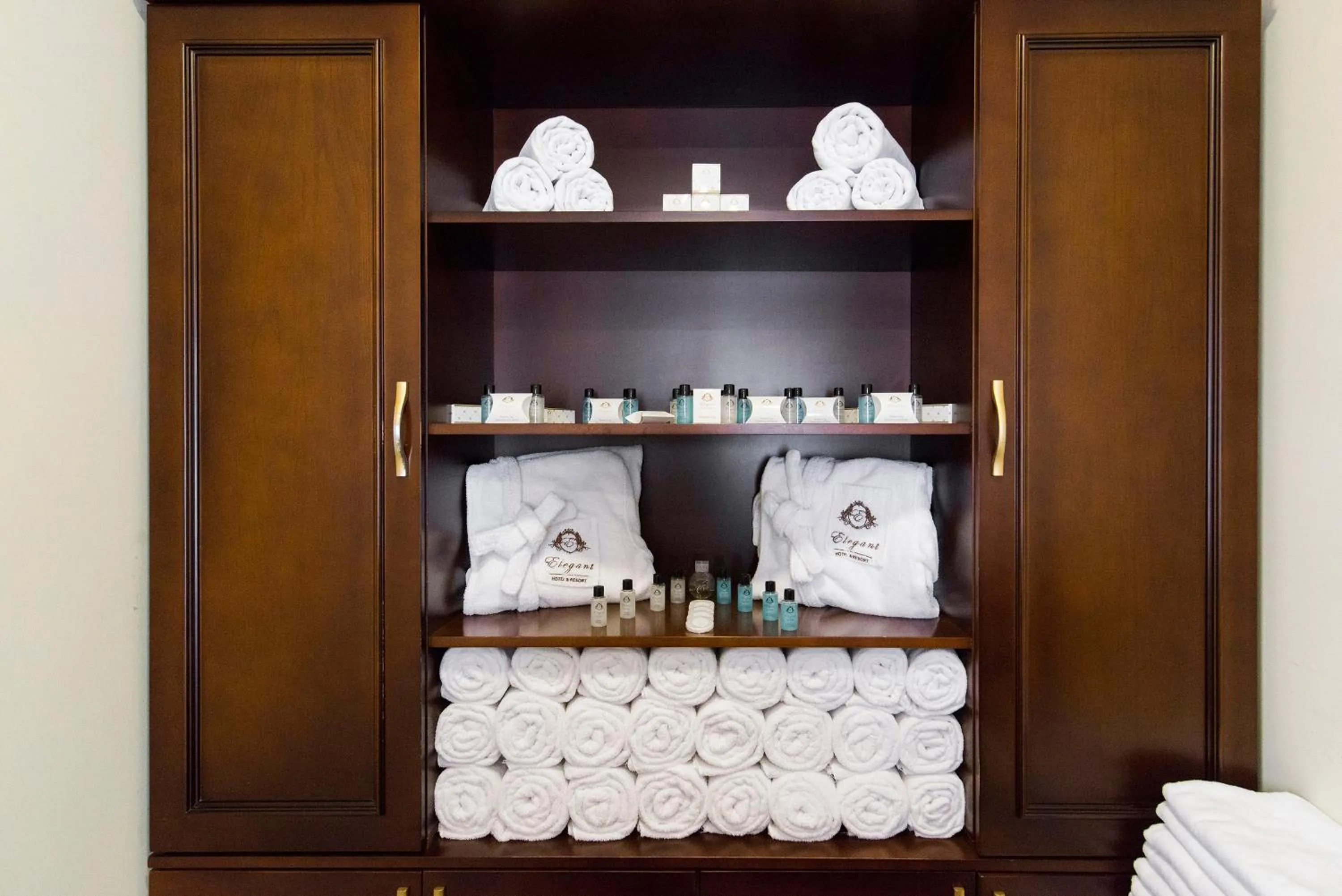 Swimming pool in Elegant Hotel & Resort