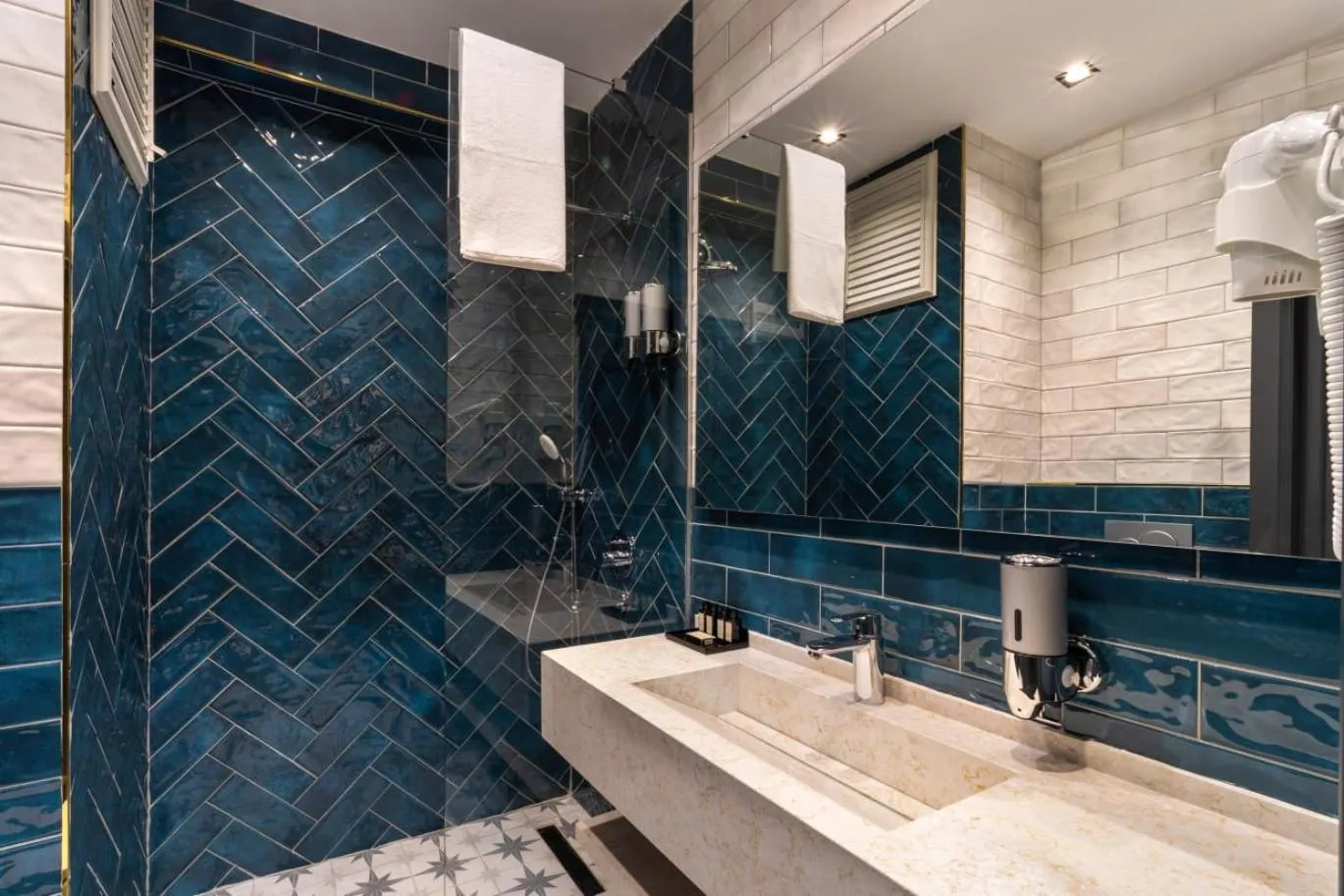 Shower in Şişli Family Time Suites