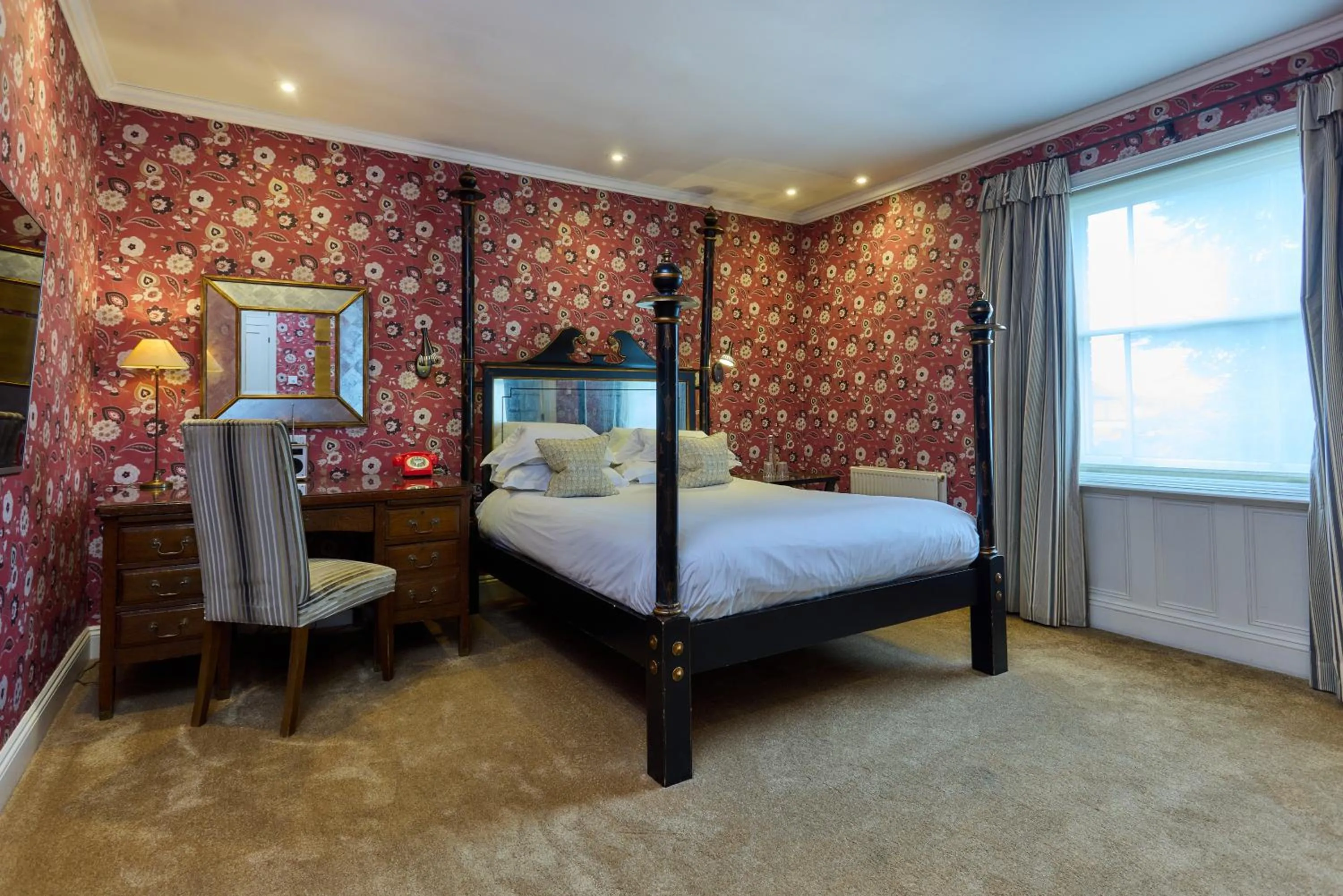 Superior Queen Room in The Old Bridge