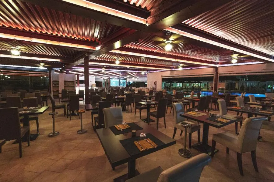 Restaurant/places to eat in Nicolaus Prime Villas Resort