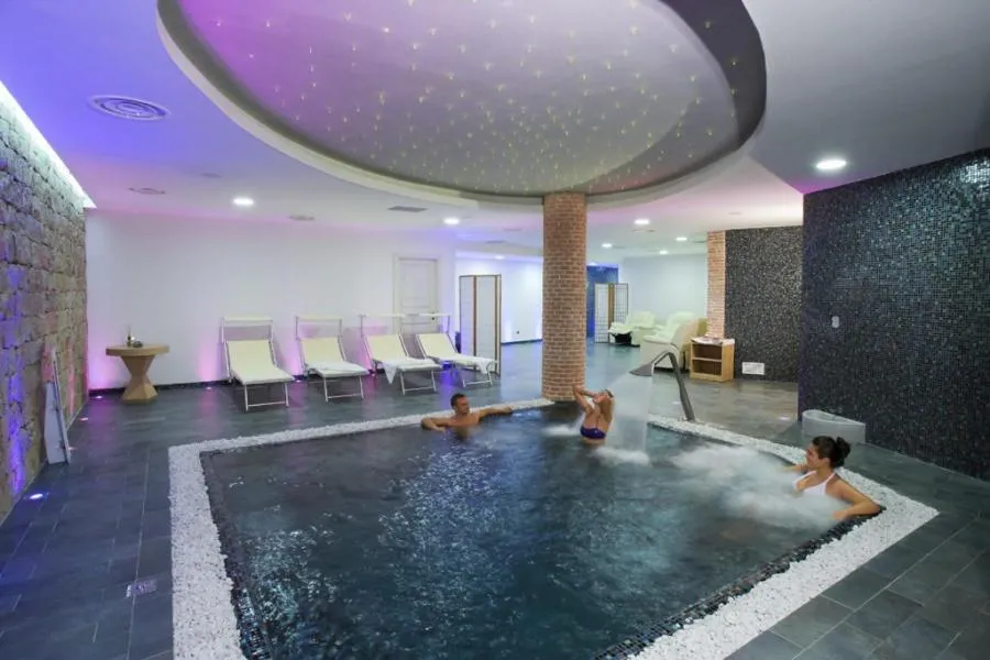Hot Tub in Nicolaus Prime Villas Resort