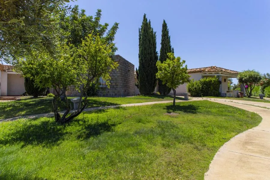 Garden in Nicolaus Prime Villas Resort