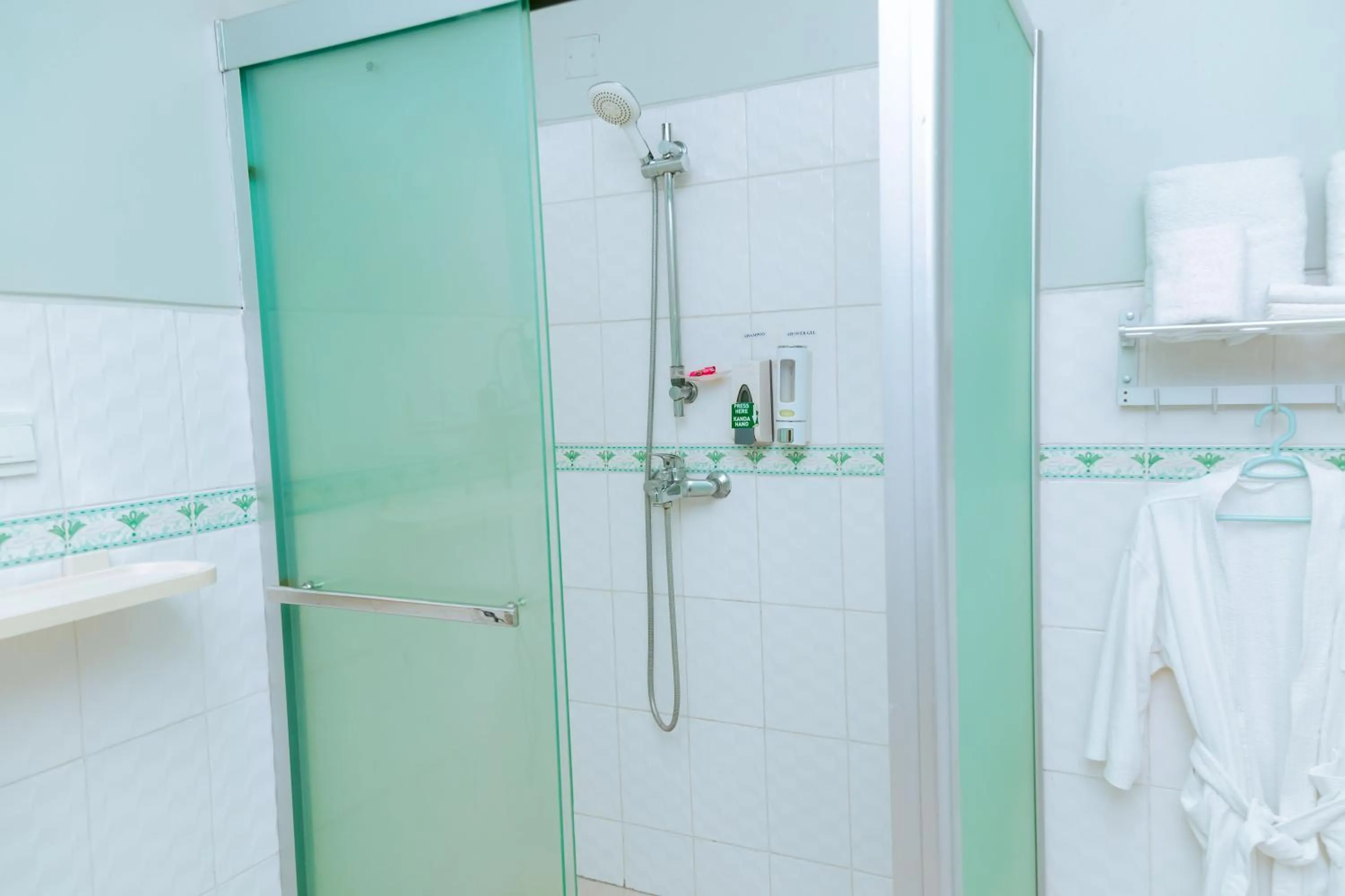 Shower in Five to Five Hotel