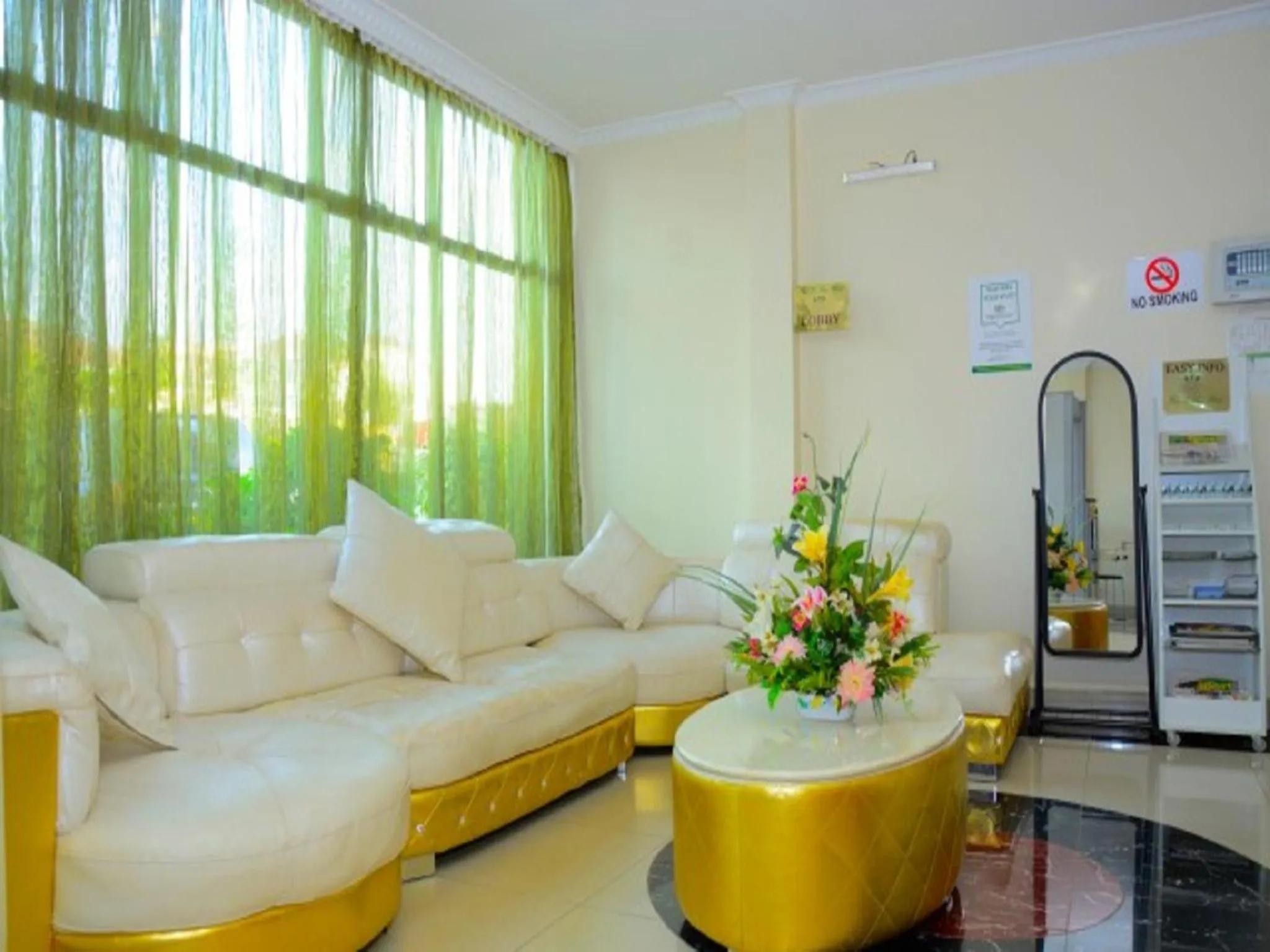 Lobby or reception in Five to Five Hotel