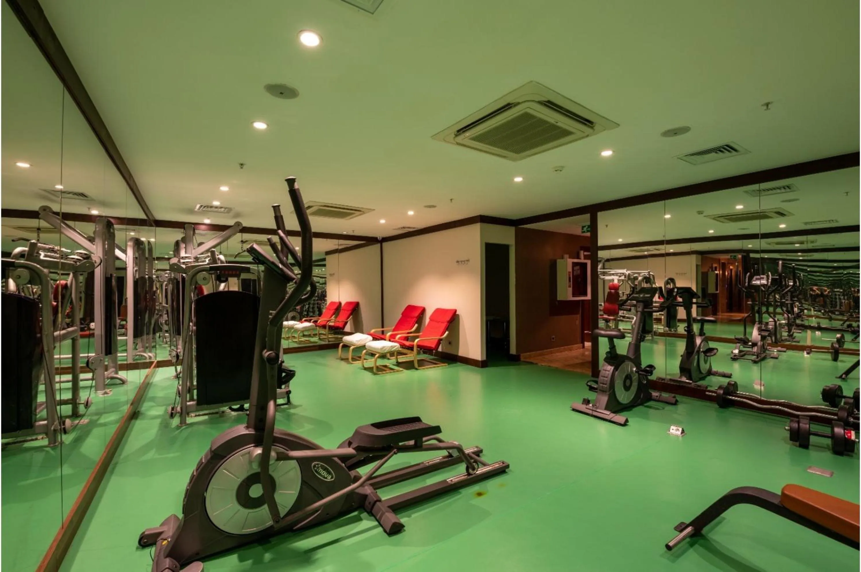 Fitness centre/facilities in Crestium Taksim Prive & Spa