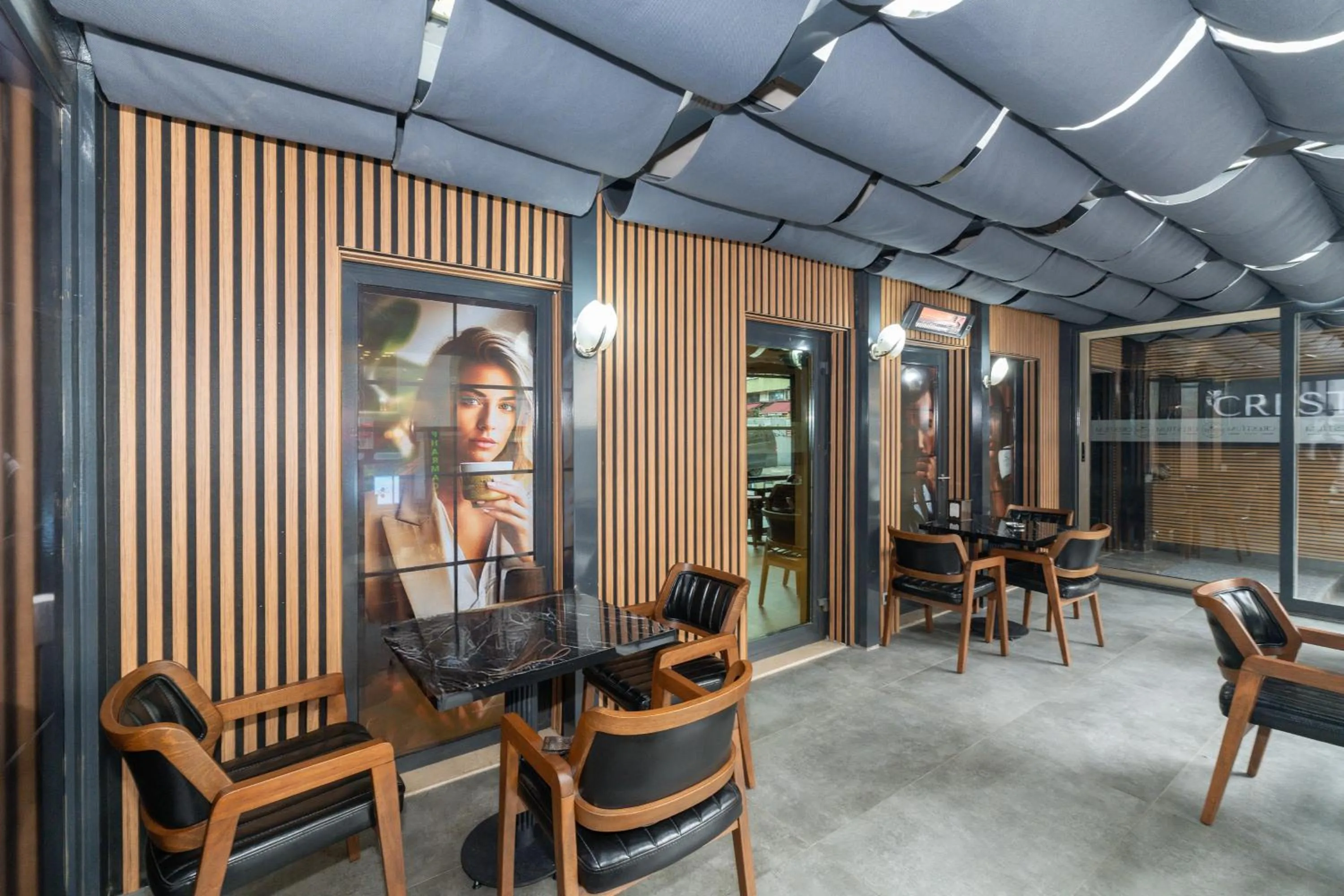 Restaurant/places to eat in Crestium Taksim Prive & Spa