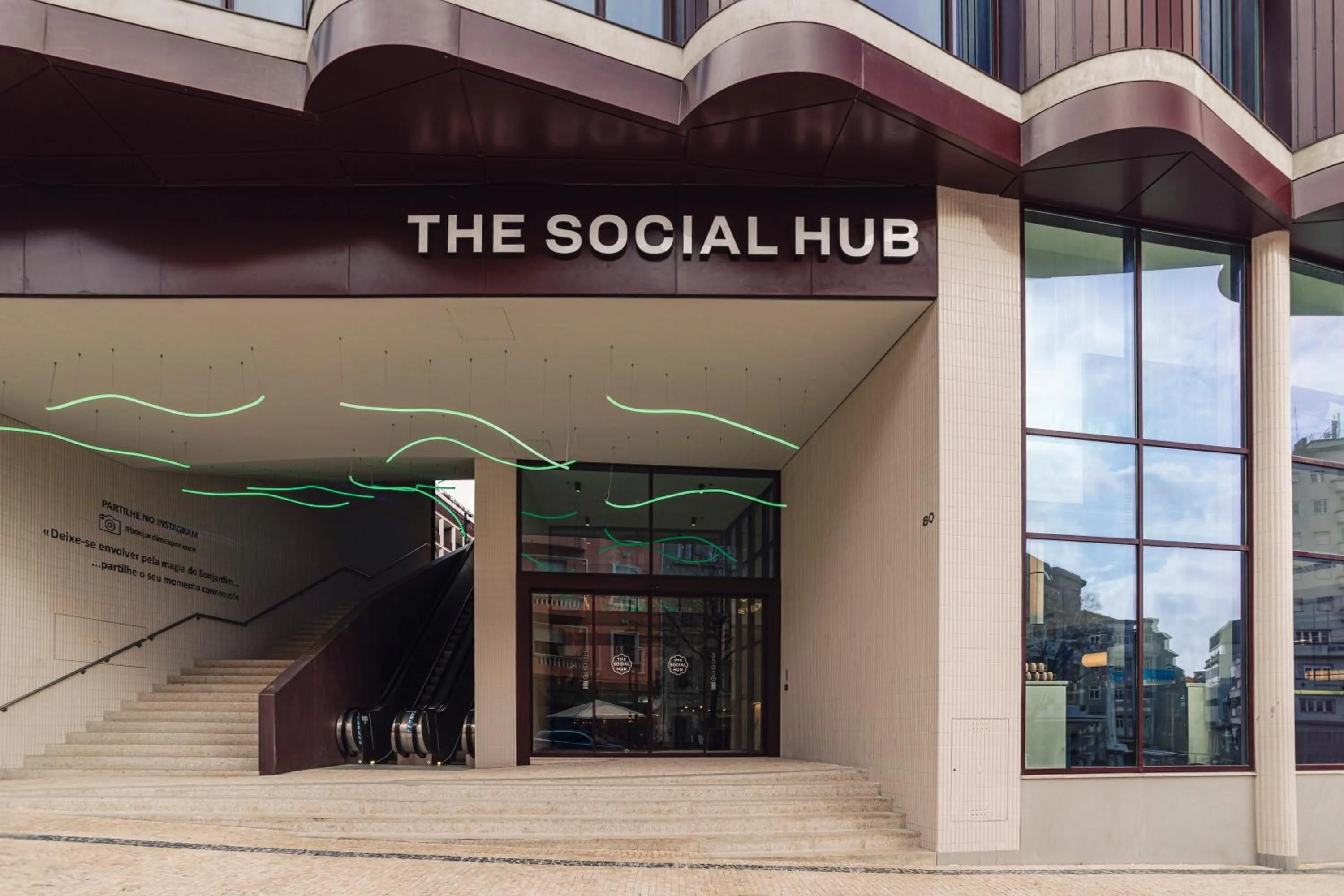 Property building in The Social Hub Porto