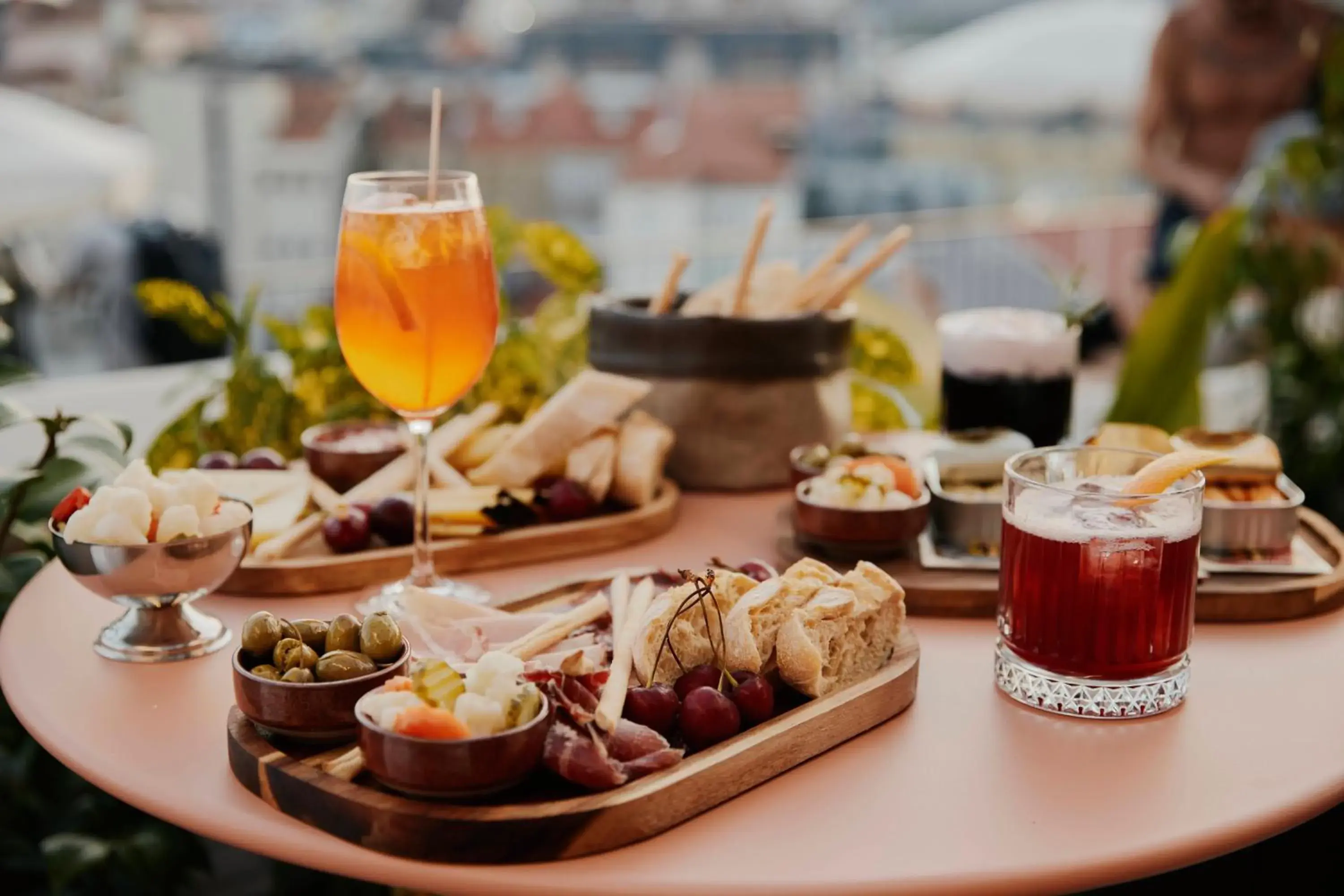 Restaurant/places to eat in The Social Hub Porto Restaurant/places to eat in The Social Hub Porto