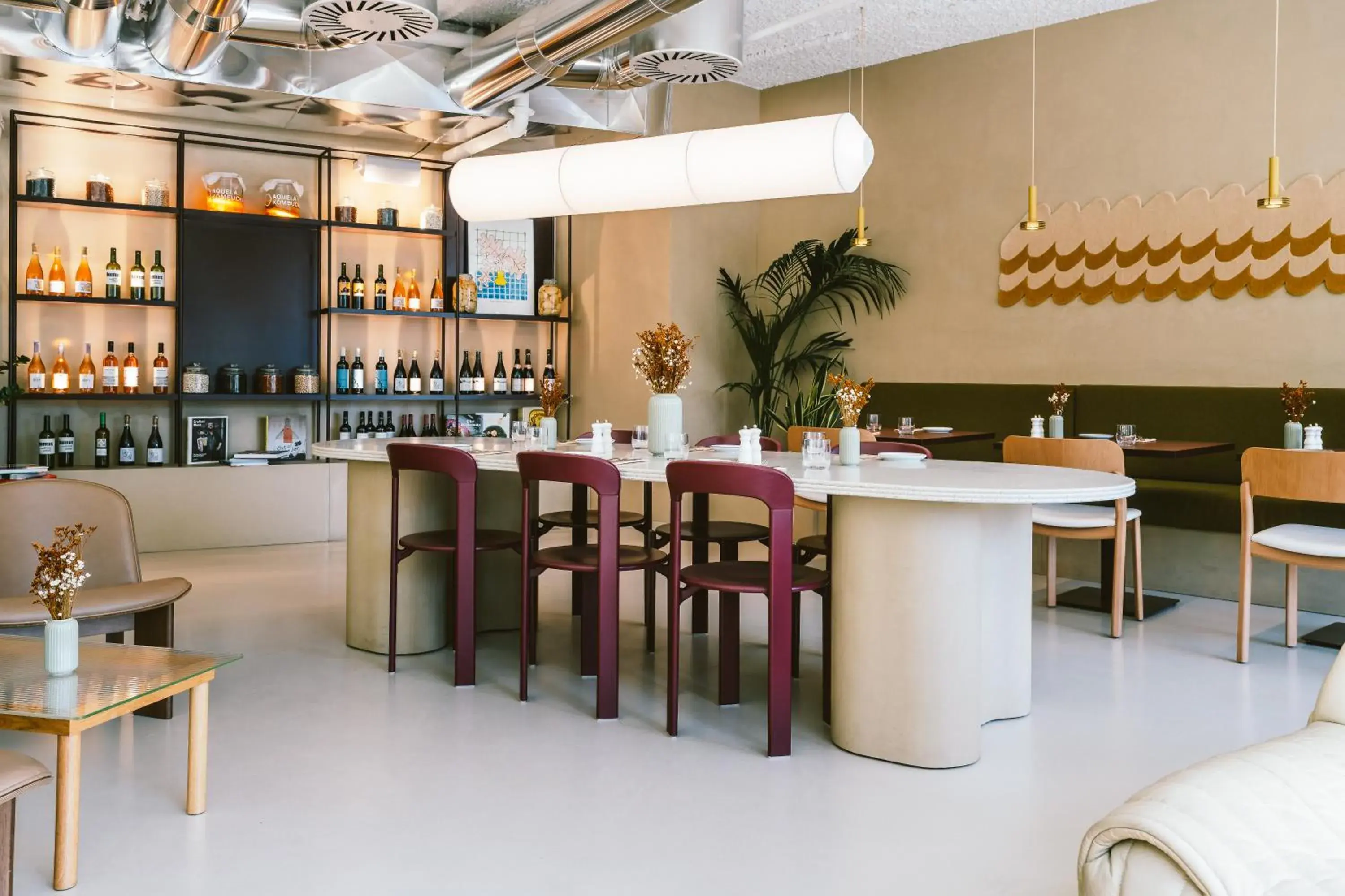 Restaurant/places to eat in The Social Hub Porto Restaurant/places to eat in The Social Hub Porto