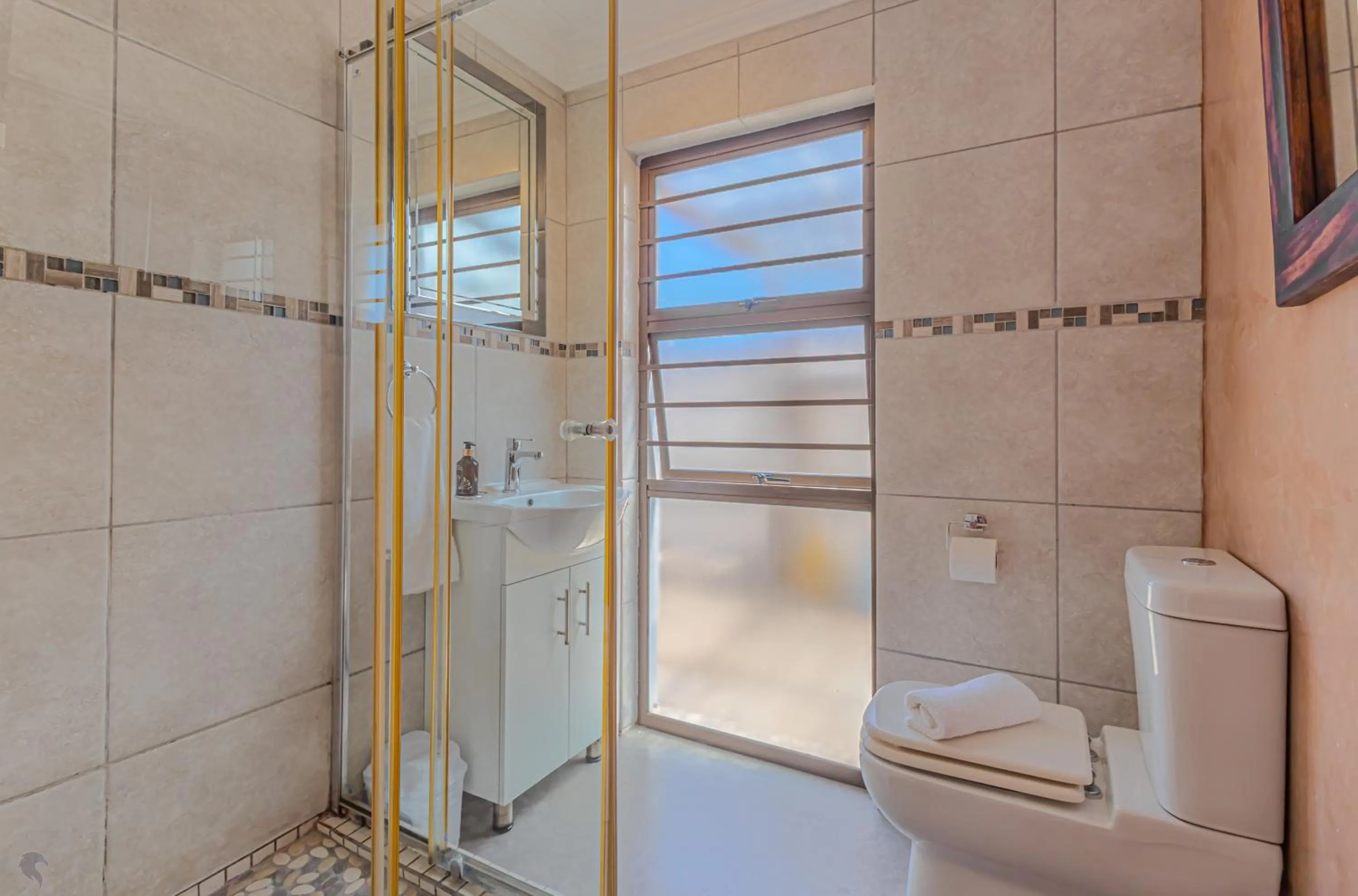 Shower in Holiday Guest House Langebaan