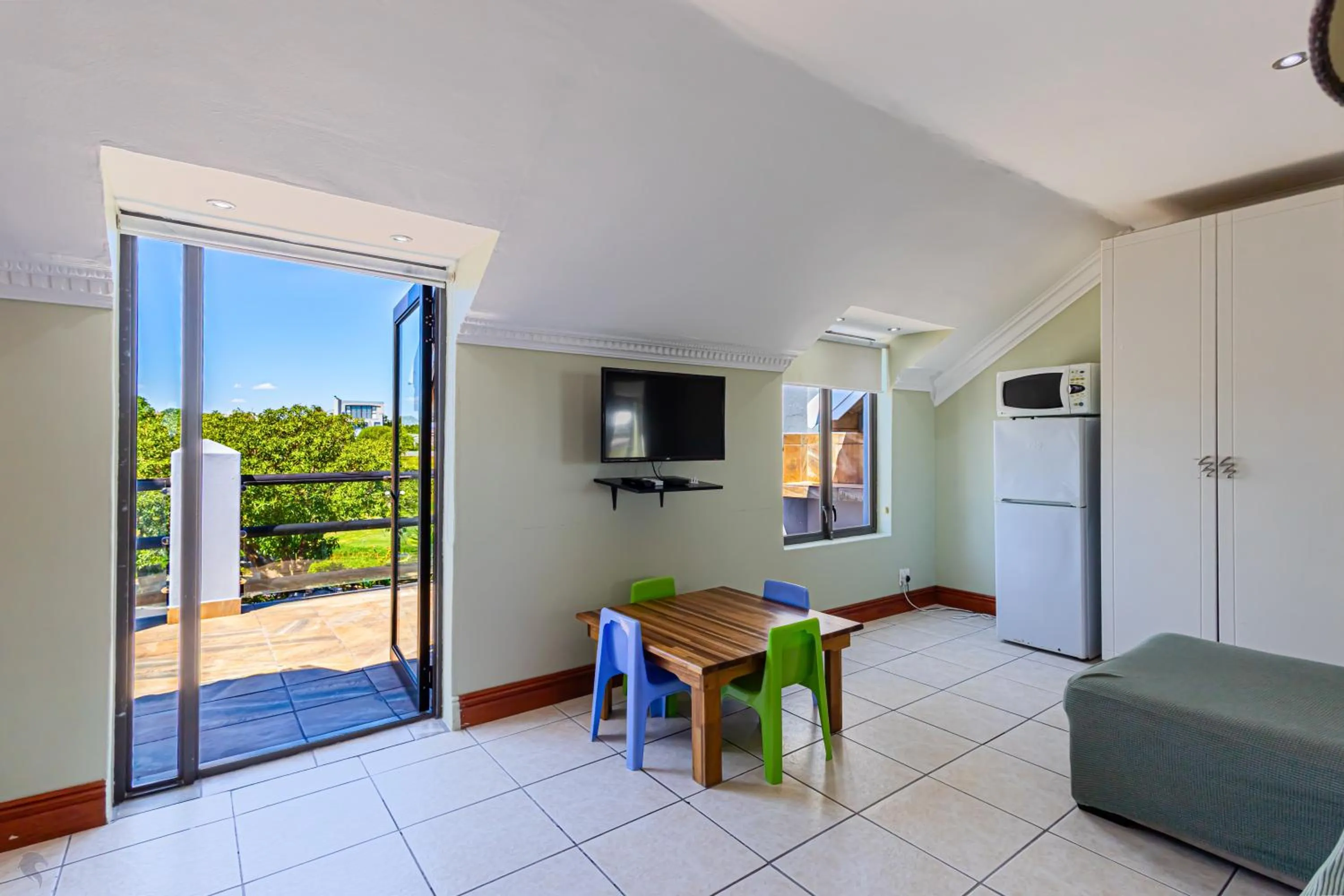 TV and multimedia in Holiday Guest House Langebaan