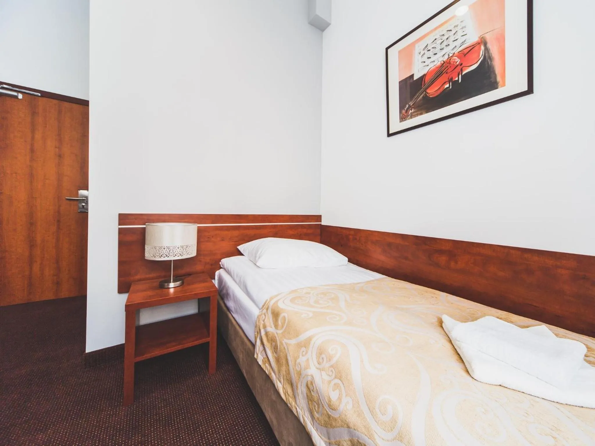 Photo of the whole room, Bed in Hotel Chmielna Warsaw