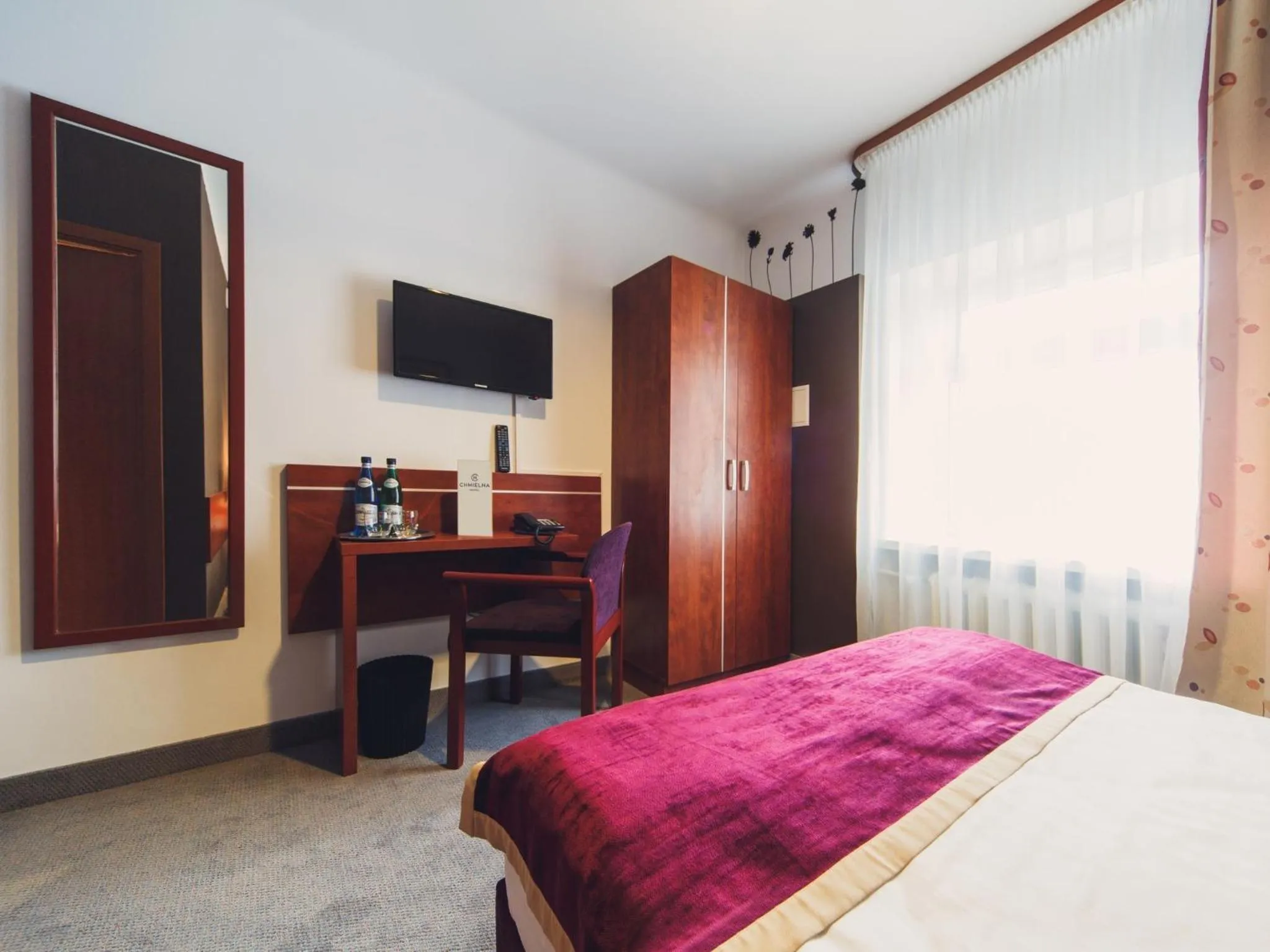 Photo of the whole room, Bed in Hotel Chmielna Warsaw