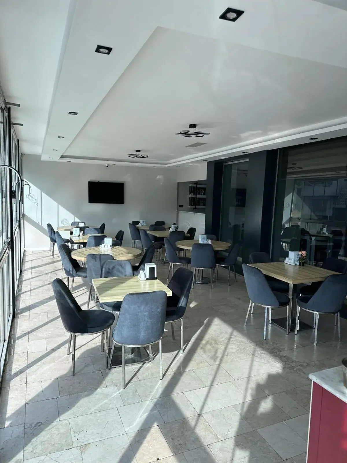 Restaurant/places to eat in Grand Diamond Hotel Restaurant/places to eat in Grand Diamond Hotel