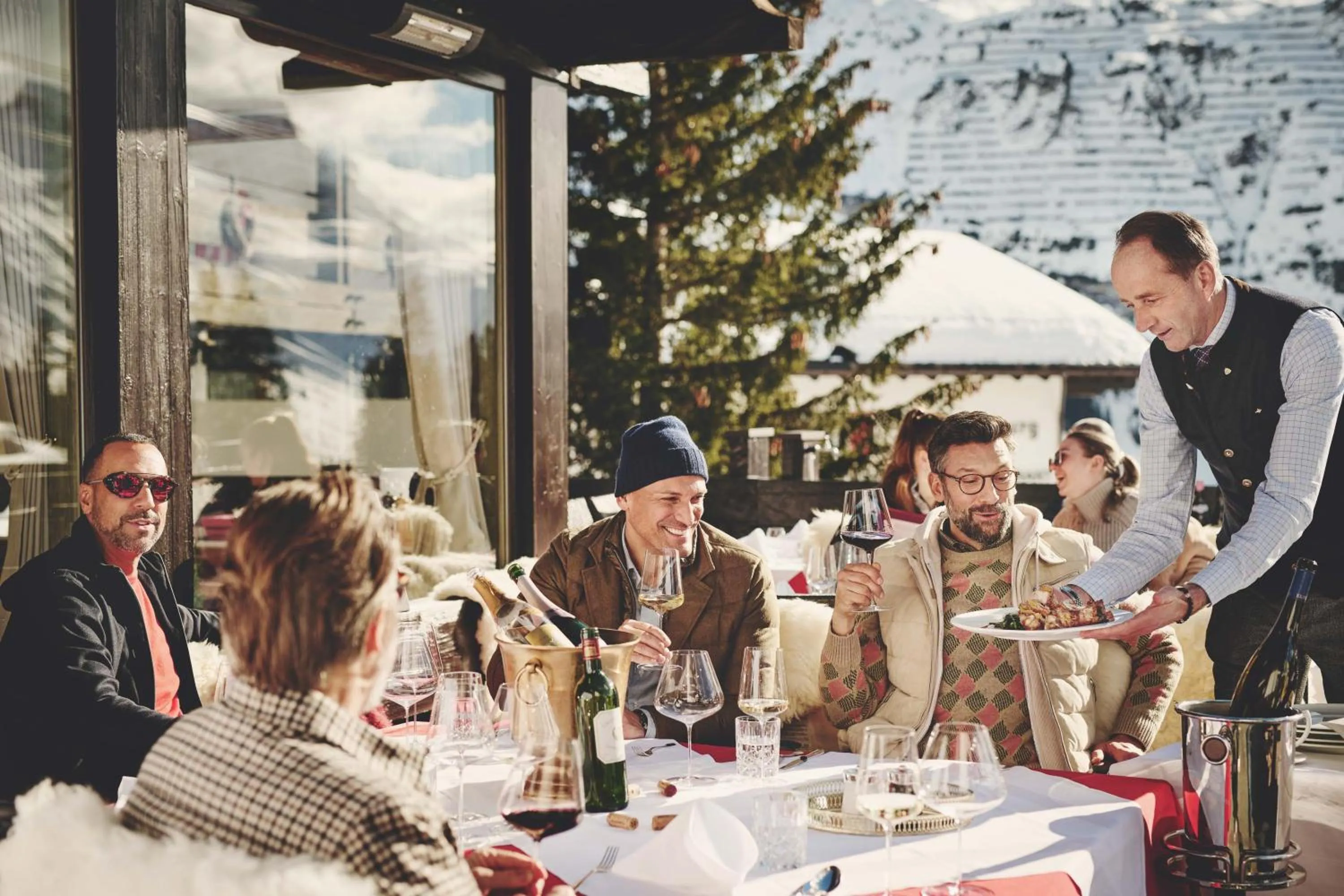 Restaurant/places to eat in Burg Hotel Oberlech