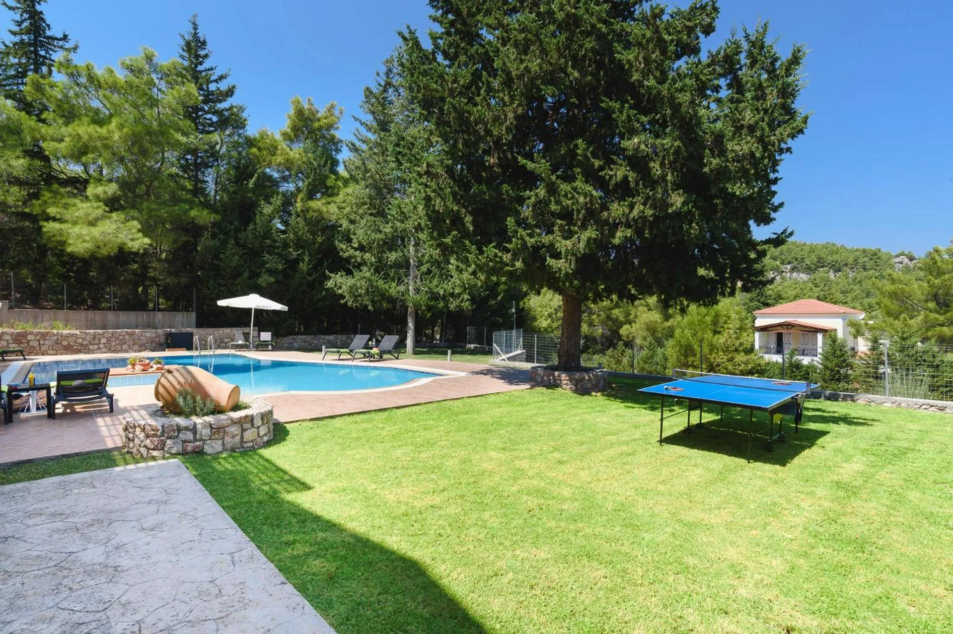 Table tennis in Seven Springs Villas
