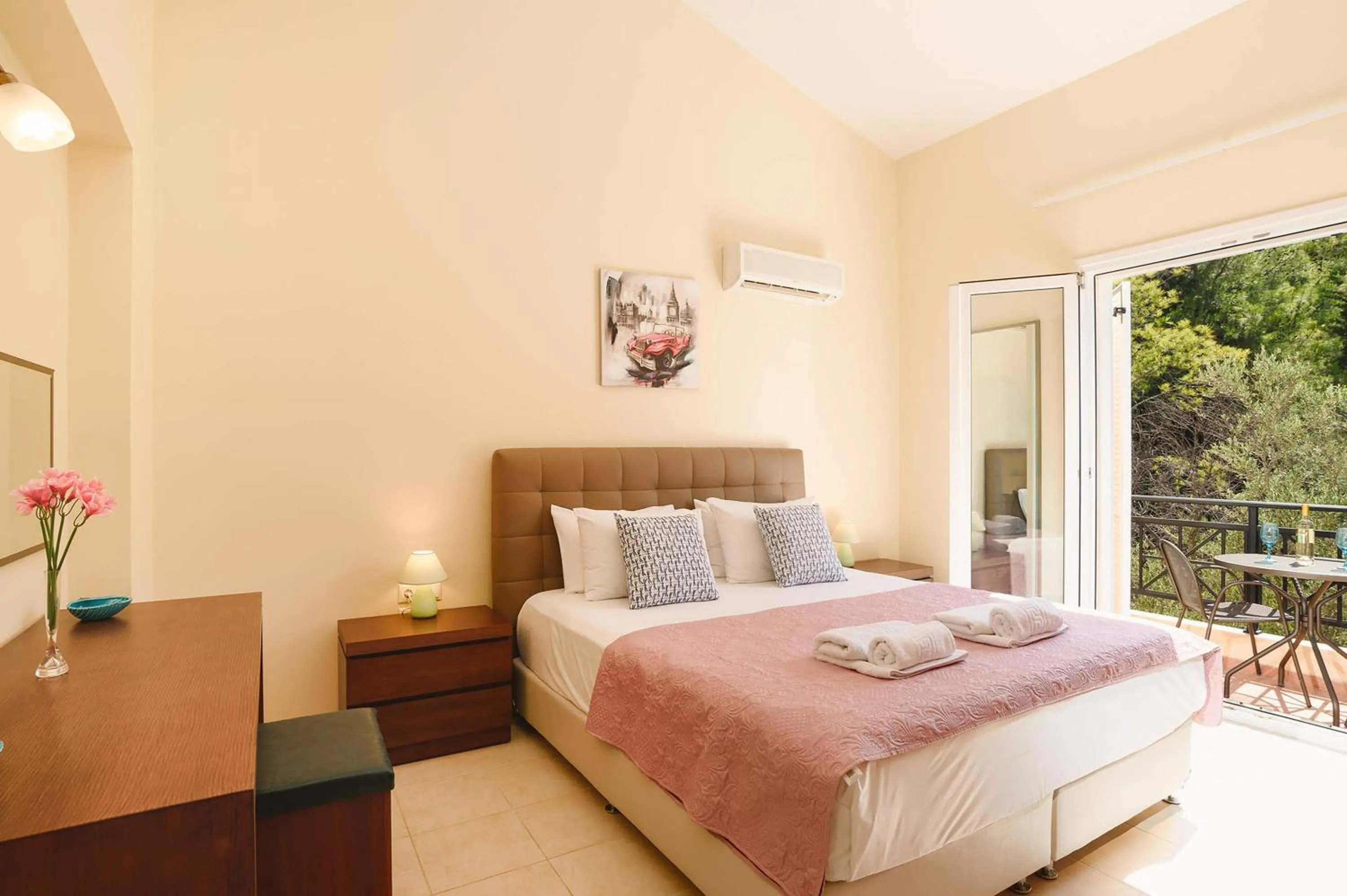 Bedroom, Bed in Seven Springs Villas