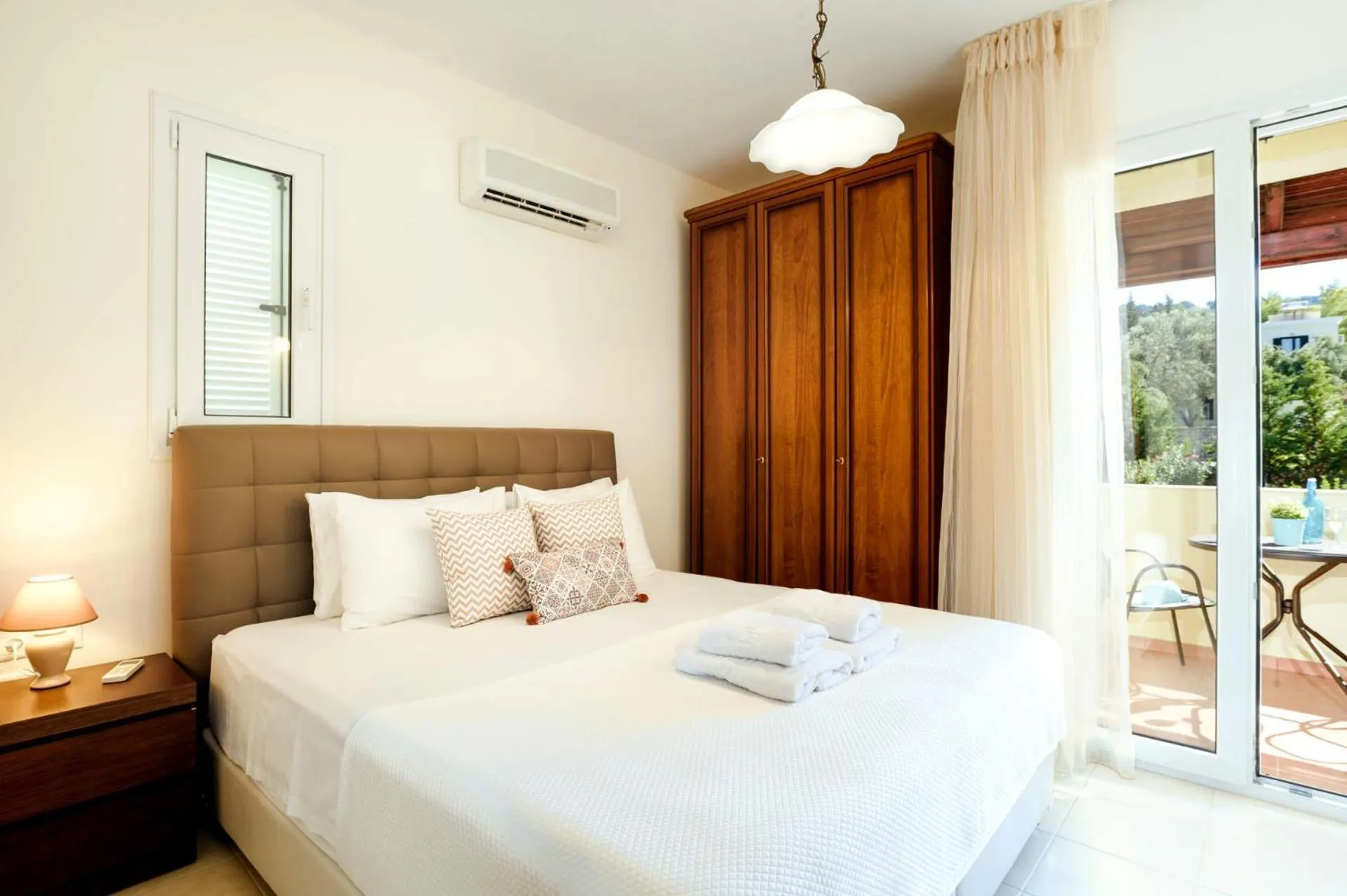 Bedroom, Bed in Seven Springs Villas