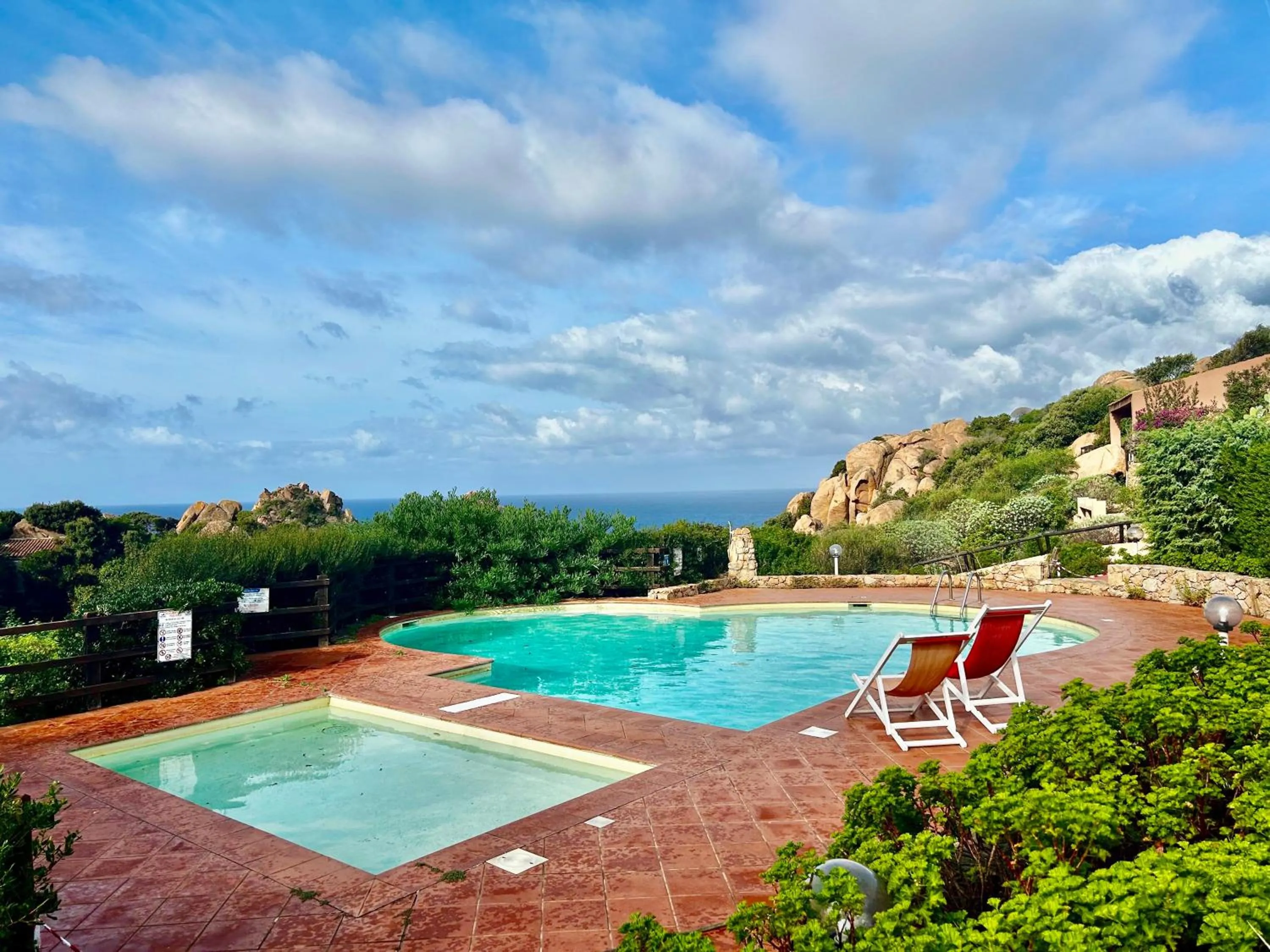 Swimming pool in ISA-Residence with swimming-pool in Costa Paradiso, apartments 6 beds with private outdoor area