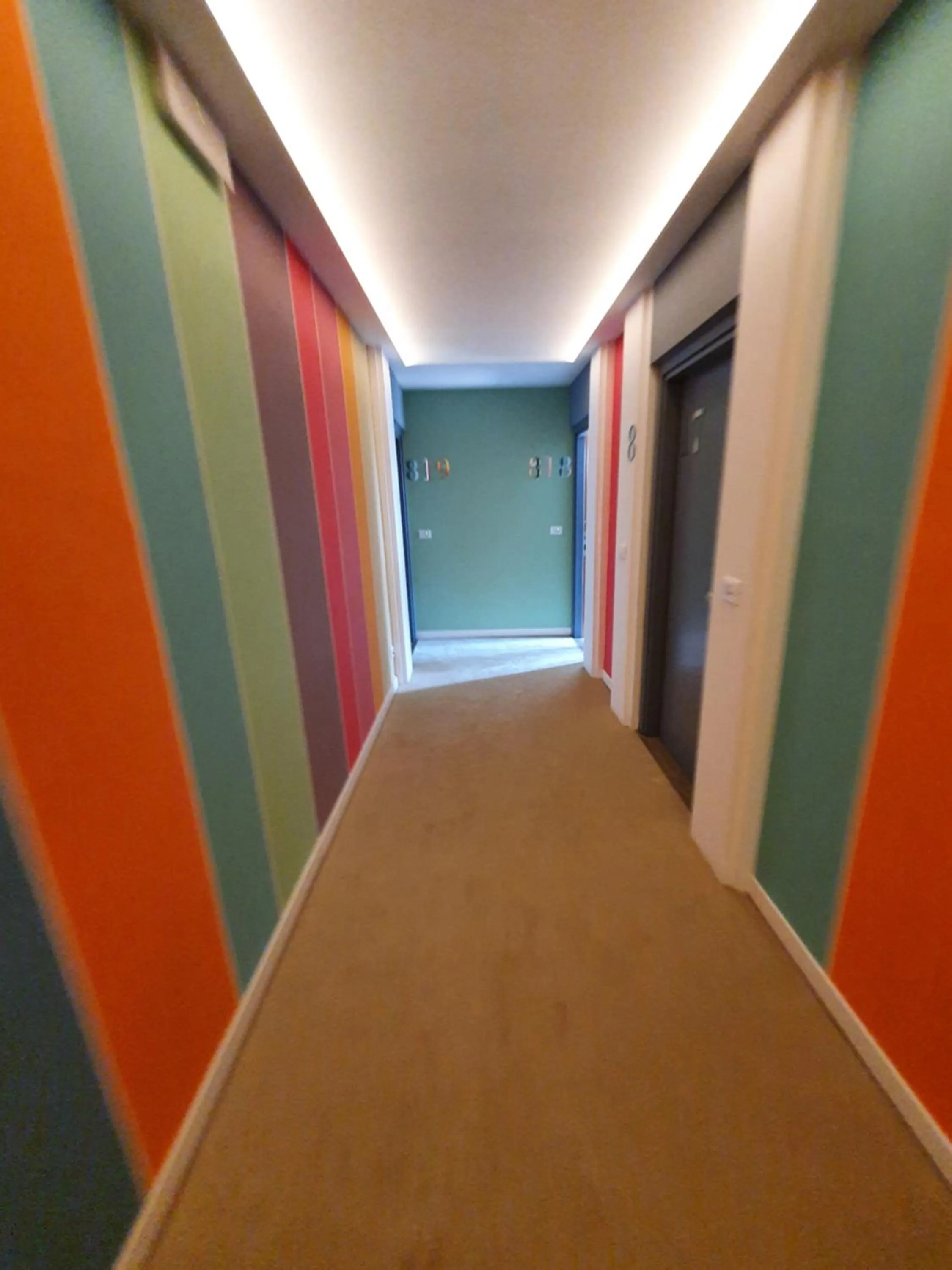 Communal lounge/ TV room in Hotel Cavallino Bianco