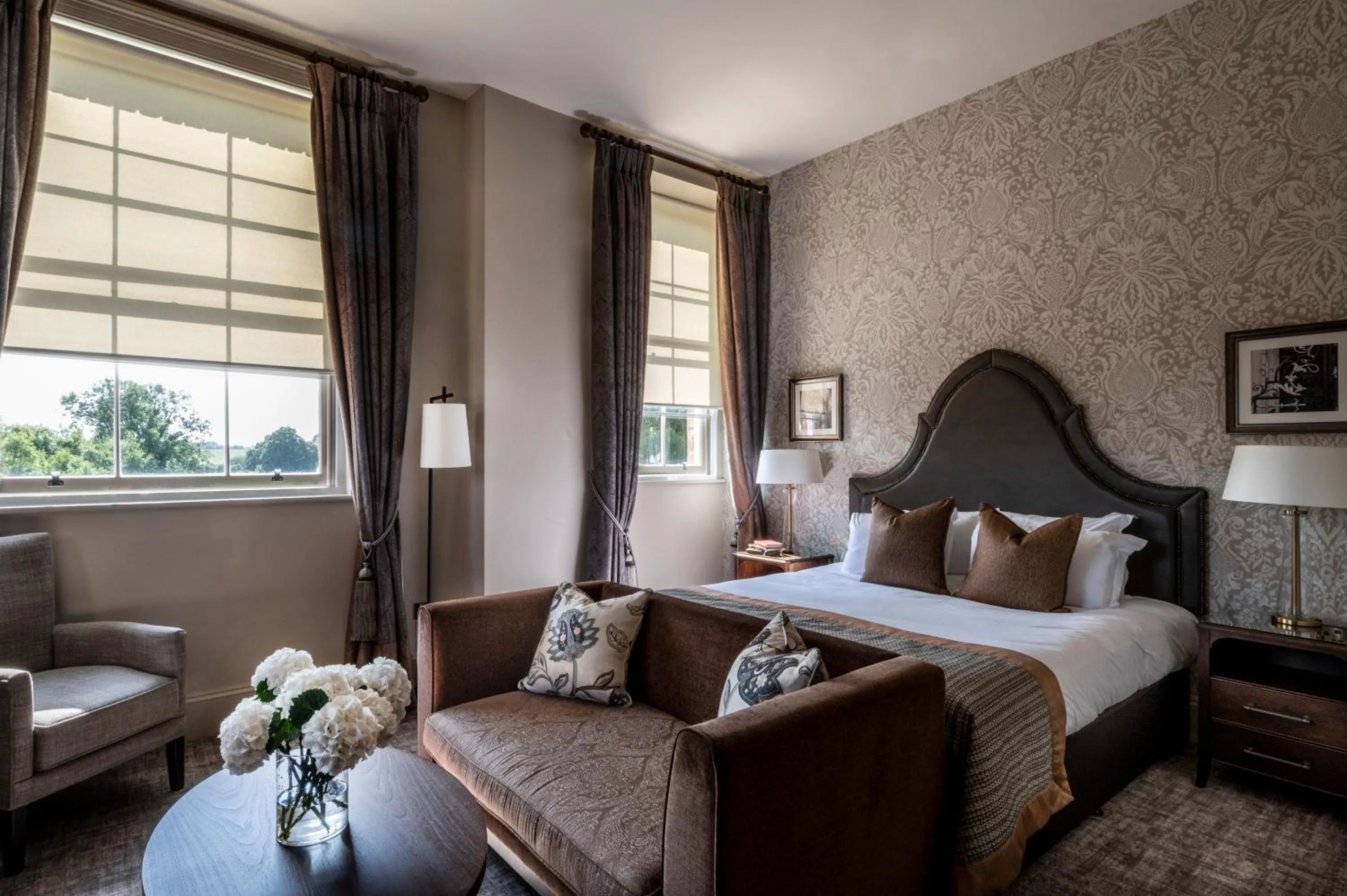 Bedroom, Bed in Stanbrook Abbey Hotel, Worcester