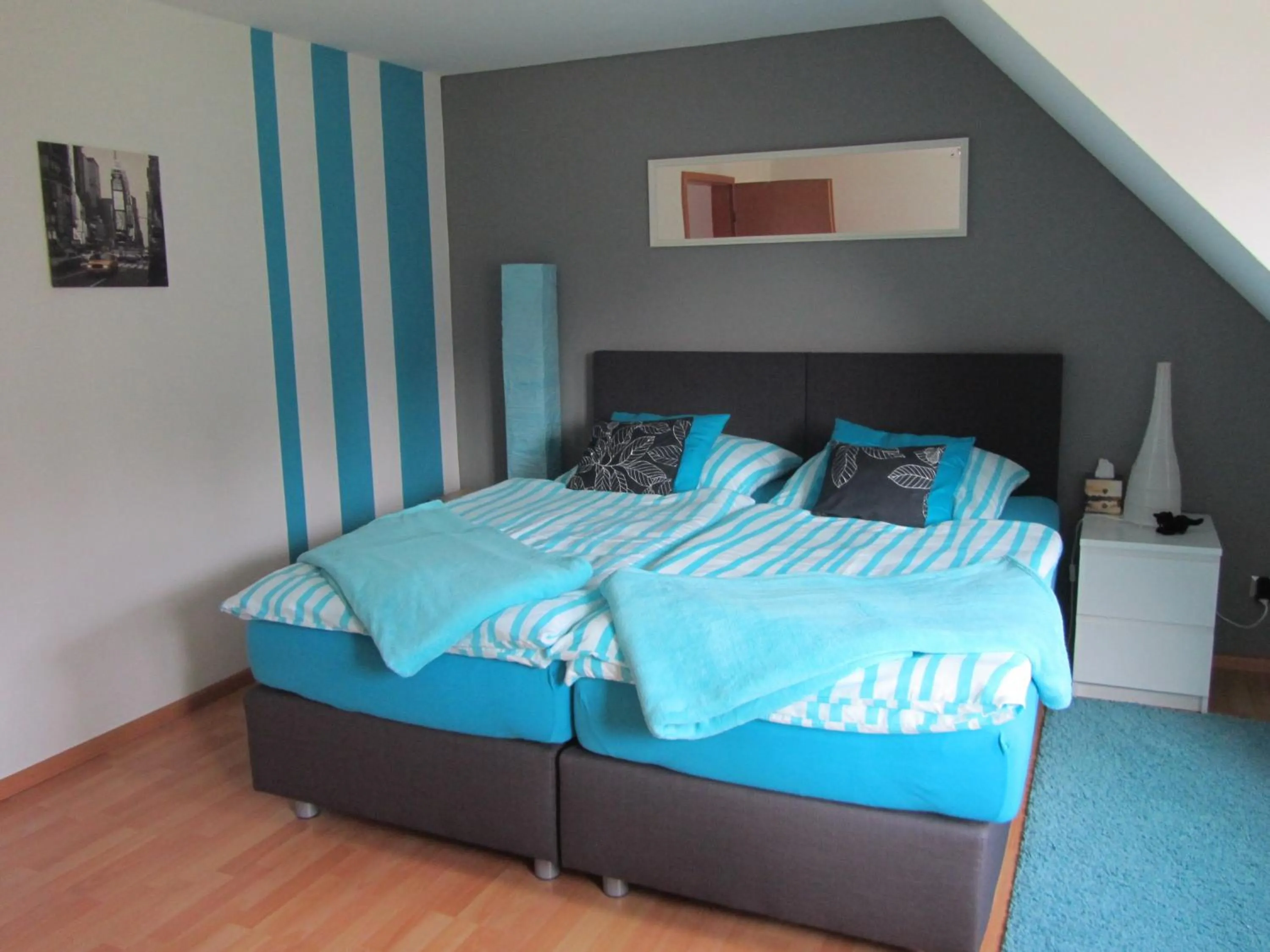 Photo of the whole room, Bed in Ferienwohnung Holt