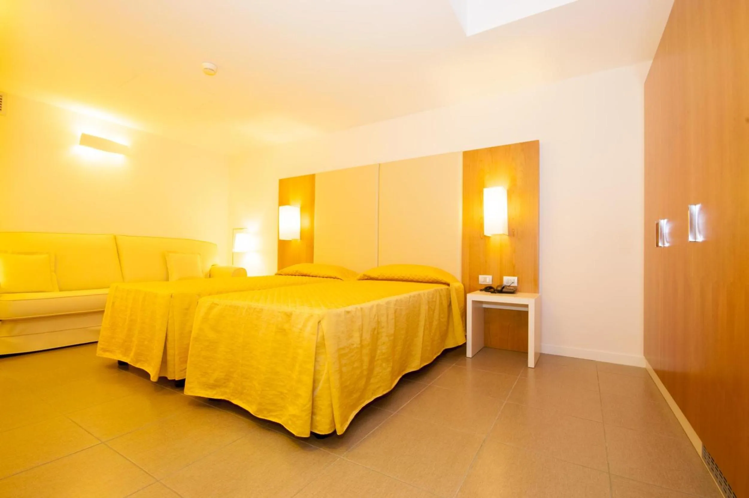 Bedroom, Bed in Eurocongressi Hotel