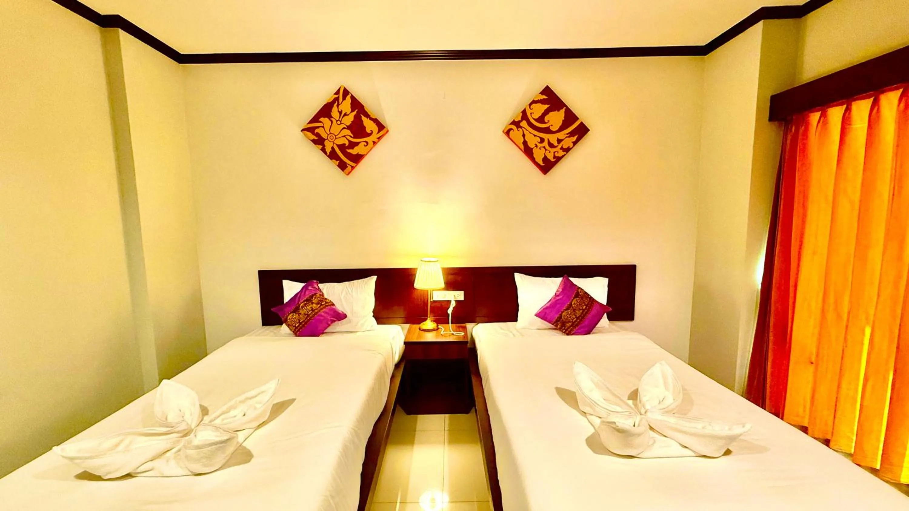 Deluxe Twin Room in KS Residence Patong