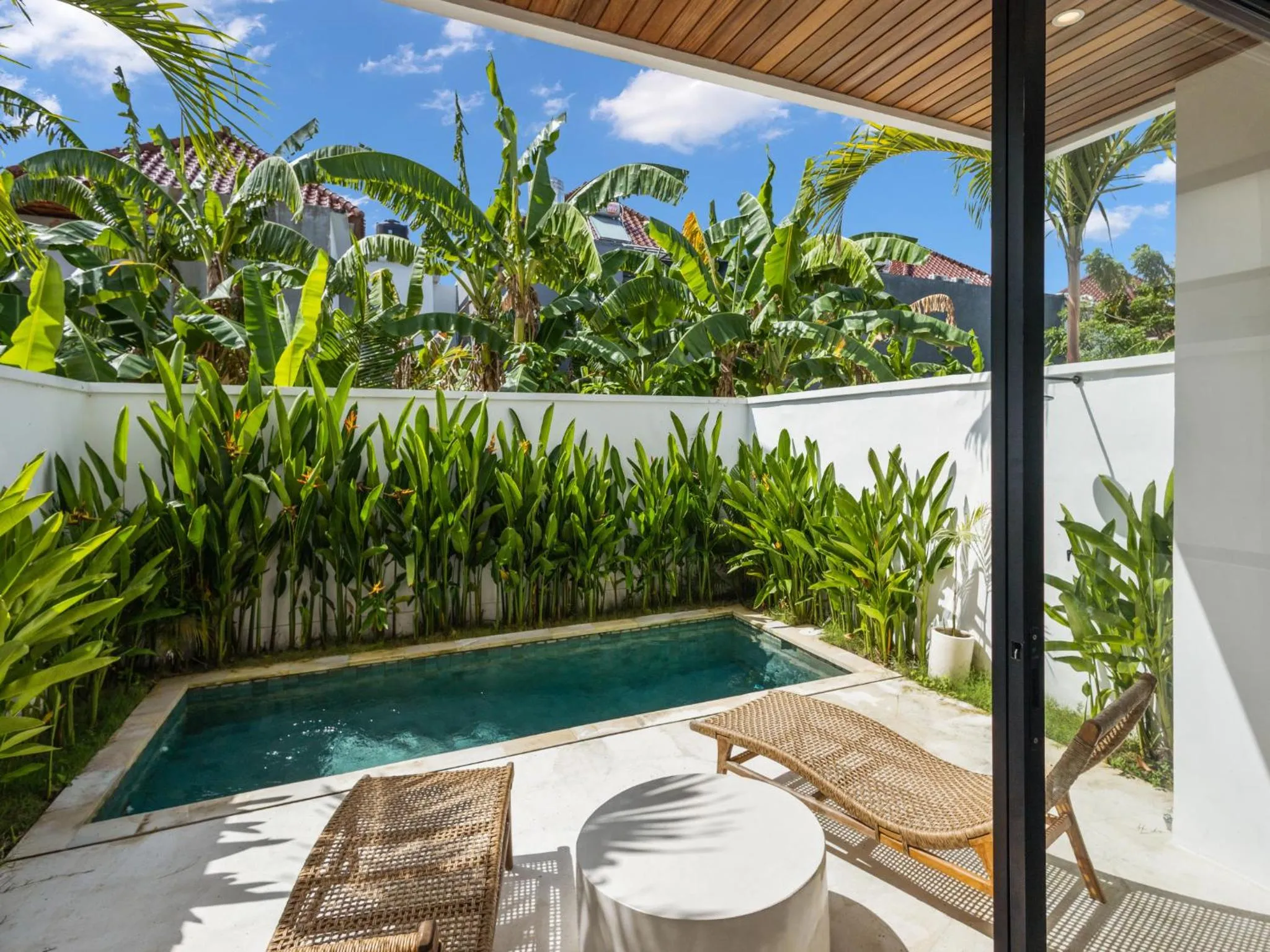 White Residence - Art & Boutique Villas