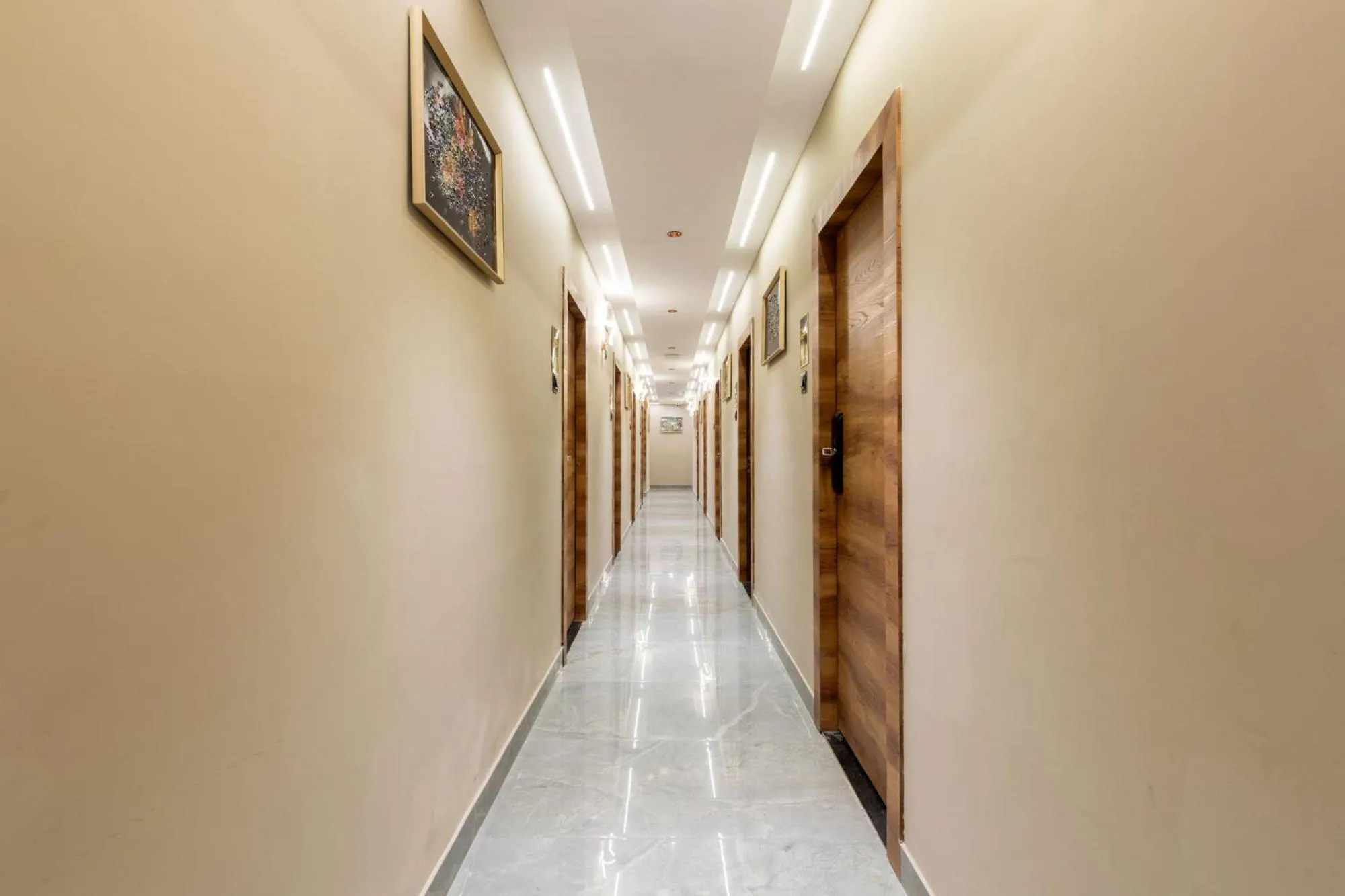 Facade/entrance in Hotel Zara International