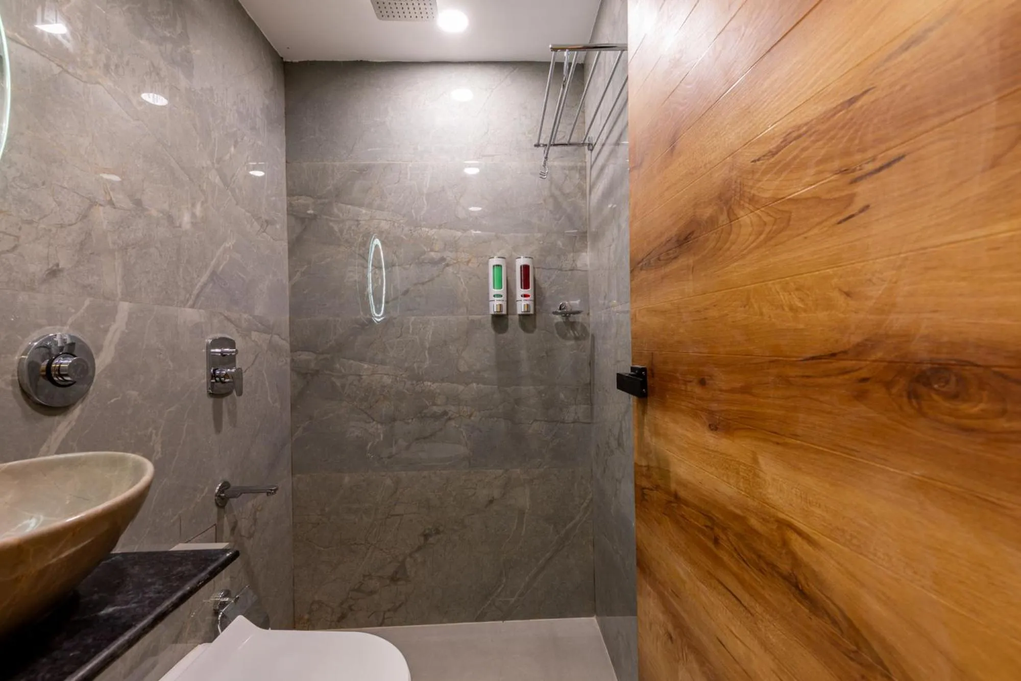 Shower in Hotel Zara International