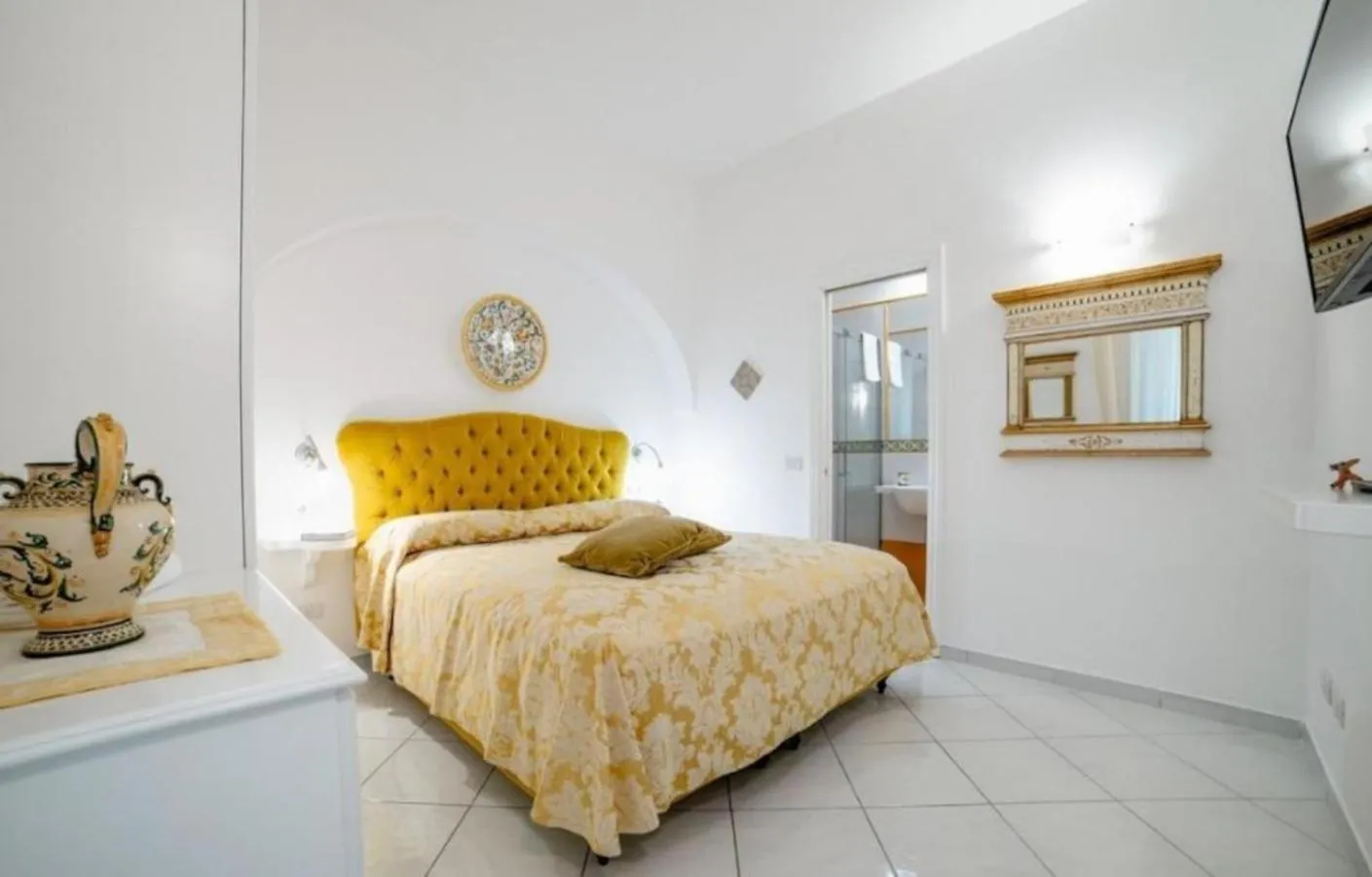 View (from property/room), Bed in La Dolce Vita Ravello - Family Two-Bedroom Apartment with Sea View Terrace