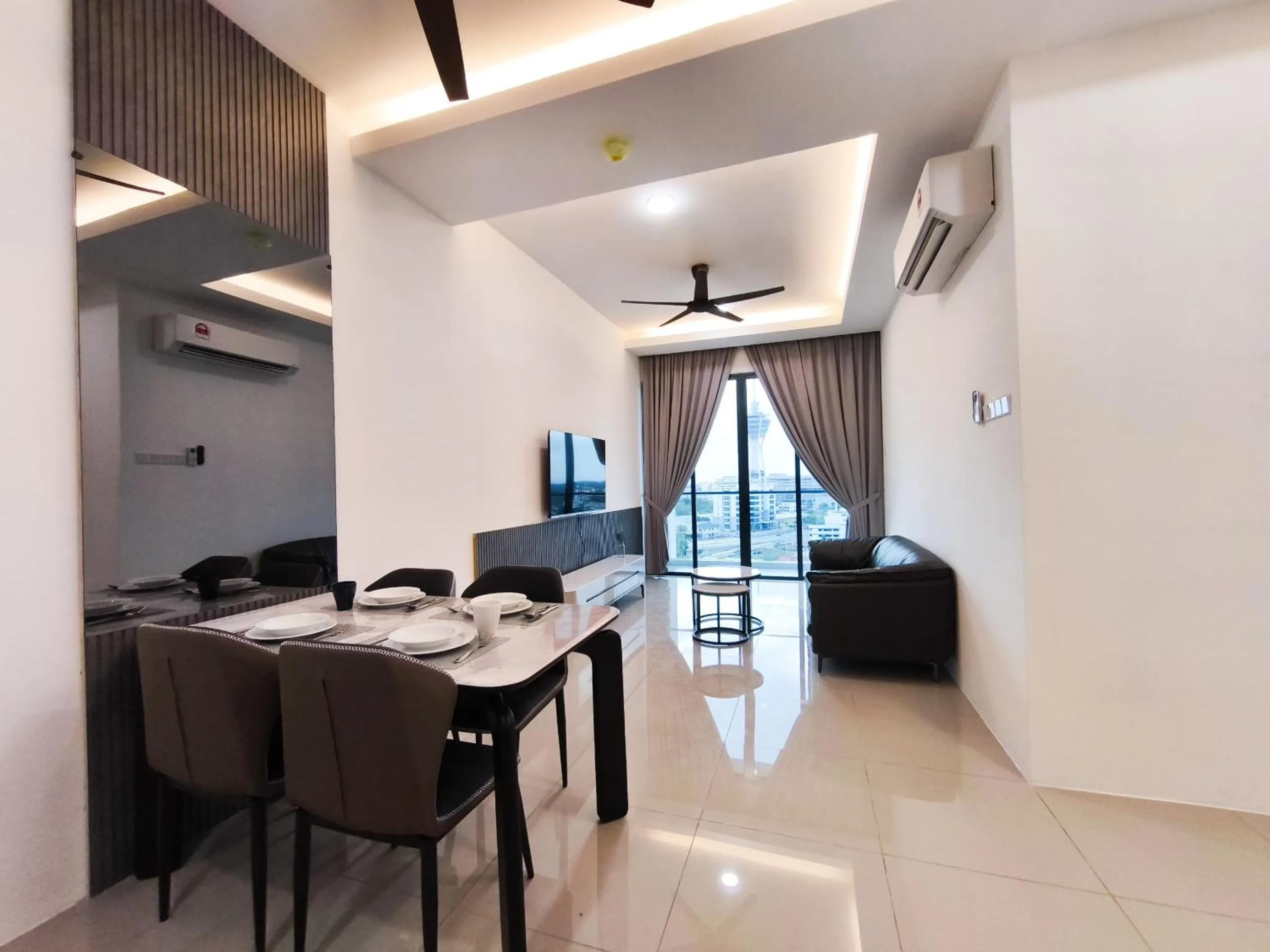 TV and multimedia in G Residence Sky Suite