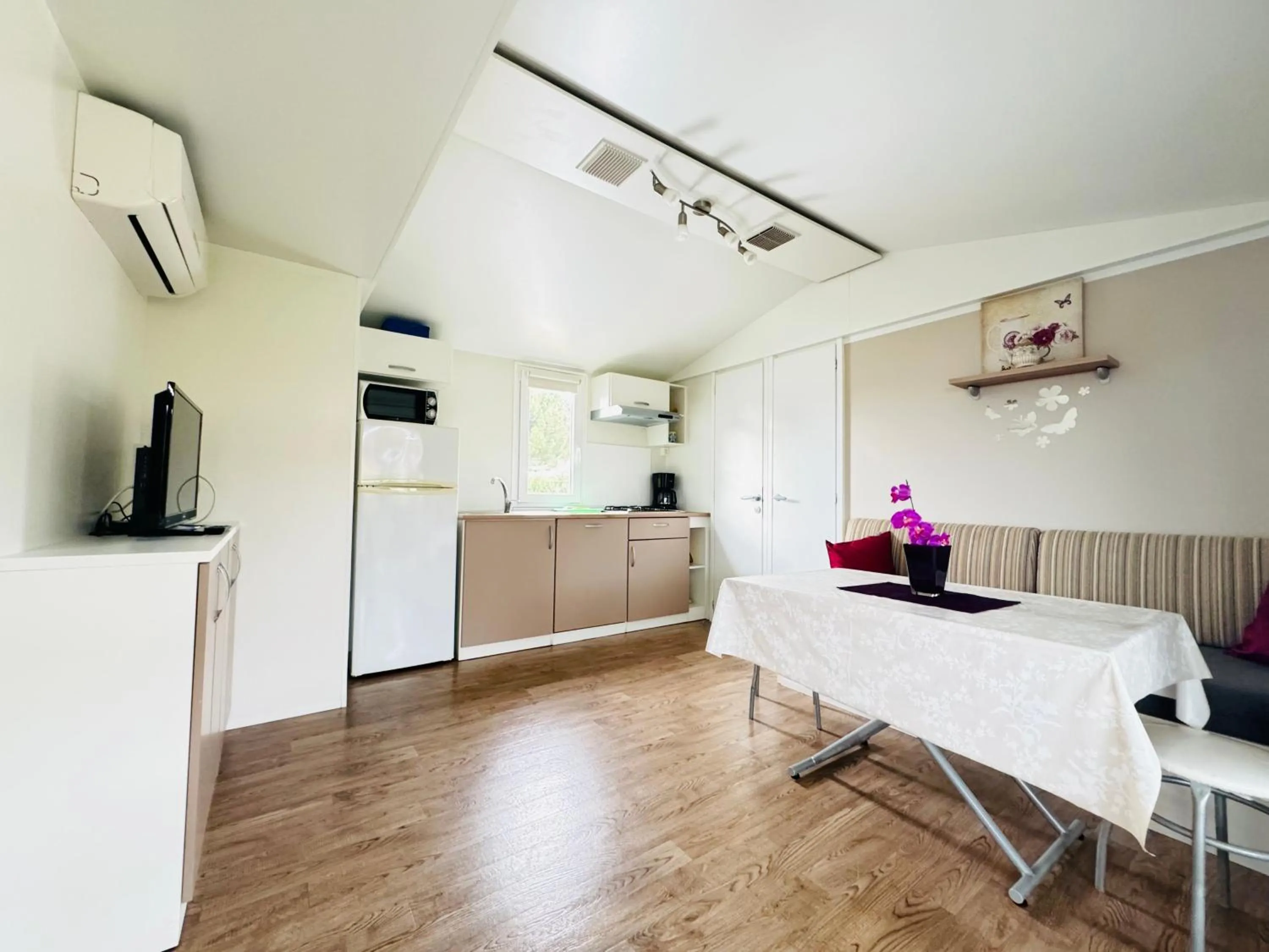 Kitchen or kitchenette in Mobile Homes Relax Park Umag