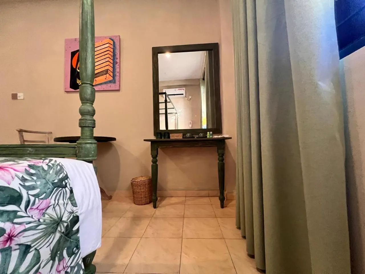 Bedroom in The Vitamin Sea