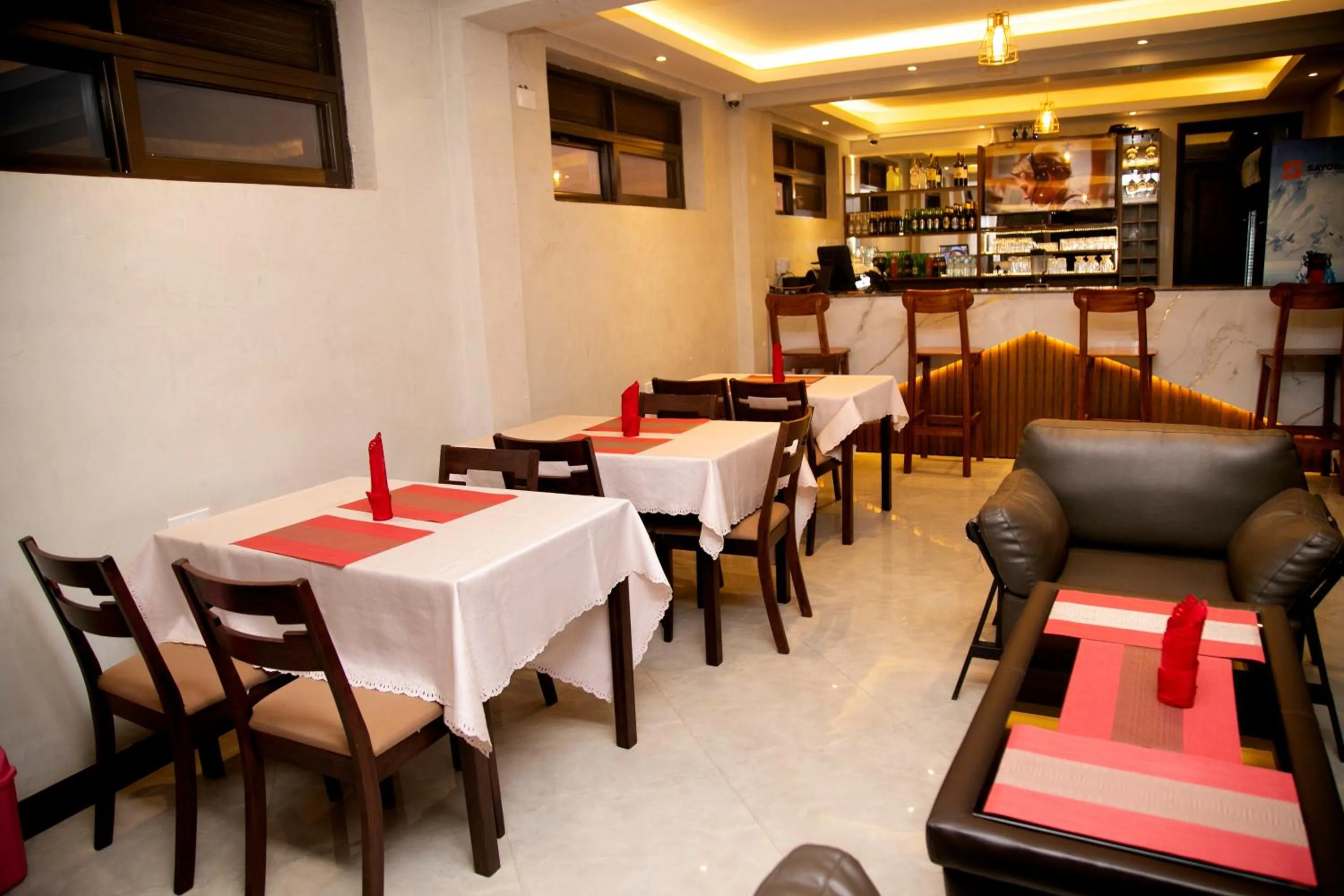 Restaurant/places to eat in Kaloni Hotels