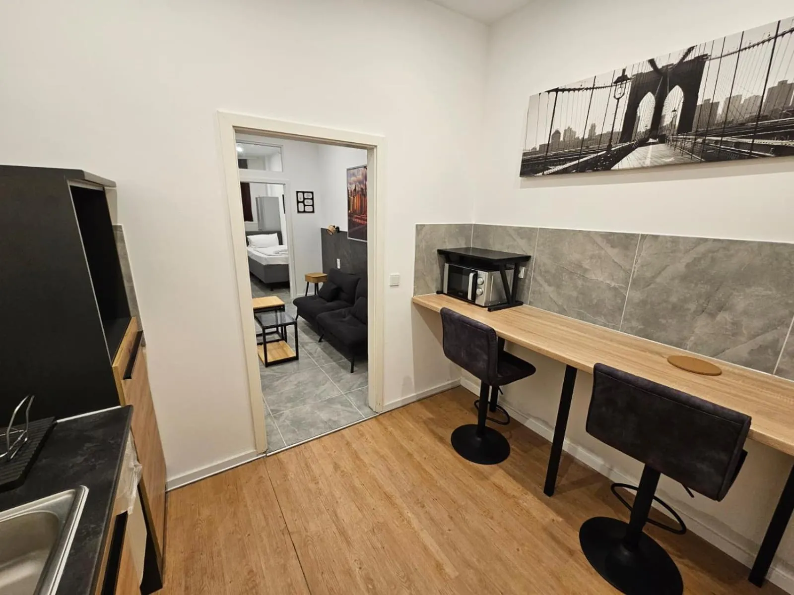 Kitchen or kitchenette in ApartHotel Slumber