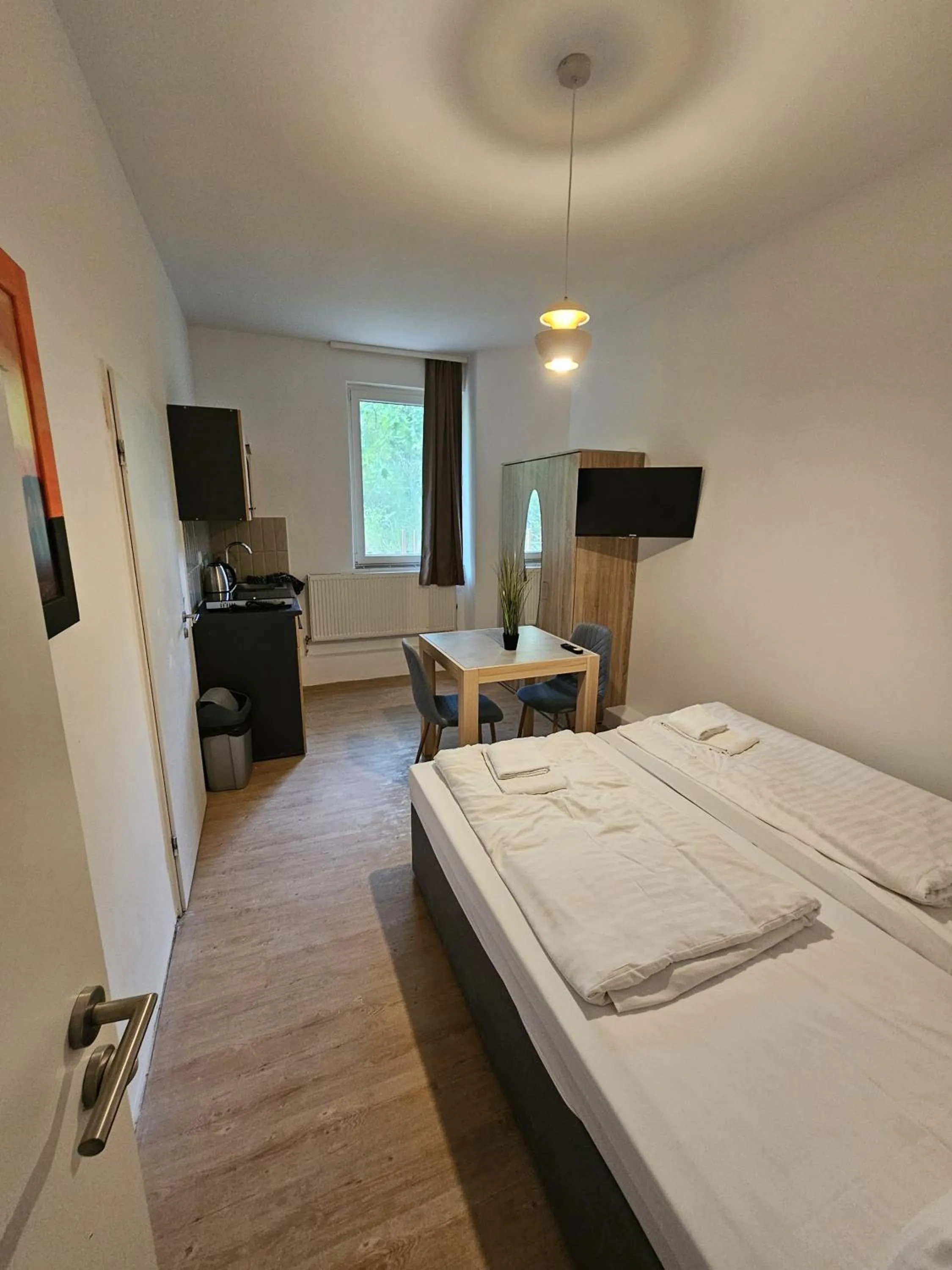 Bed in ApartHotel Slumber 24h Self Check in